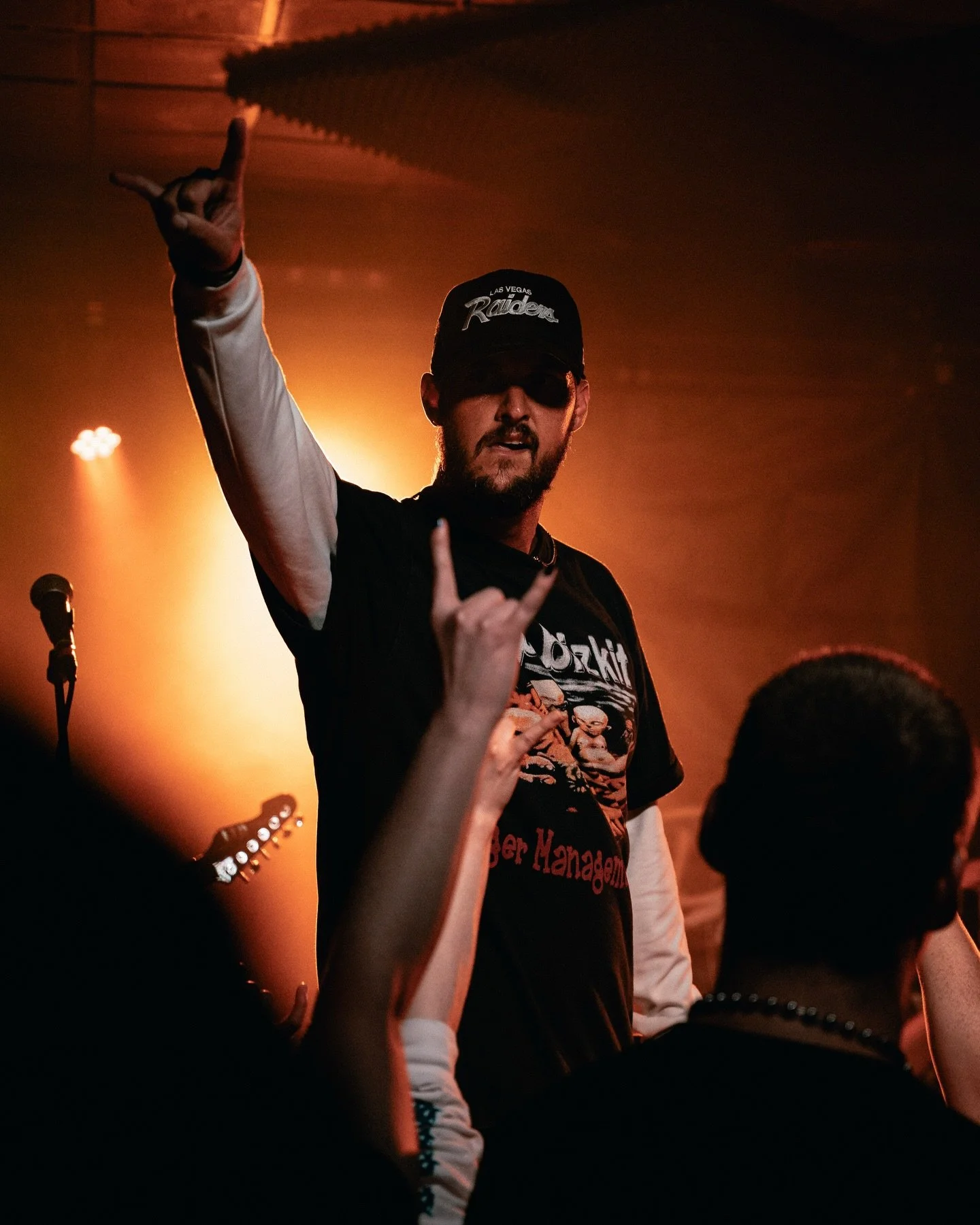 🚨DEFICIT | FALLWEATHER | PENI PARKER @ STAY GOLD MELBOURNE🚨

Our full gallery of @paledusk_jpn headline show is up on our website 👇

thealtjournal.com.au 🔗 

Thanks to @destroyalllines 

Bands featured 🎸: 
@deficitdeathstyle.au 
@fallweatherau 
