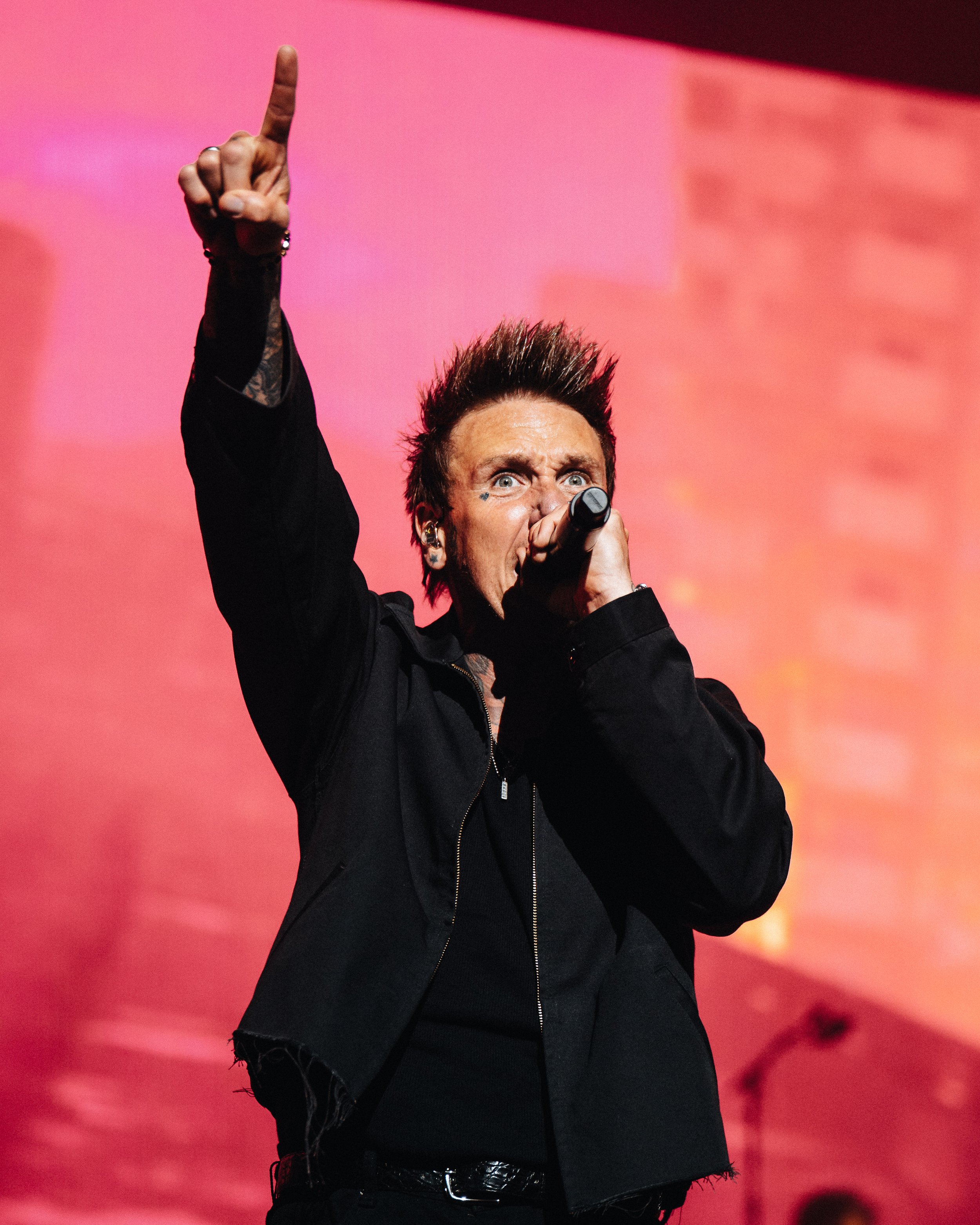 PAPA ROACH PHOTOS @DREWHMEDIA @ROD LAVER ARENA 8-4-26-11.jpg