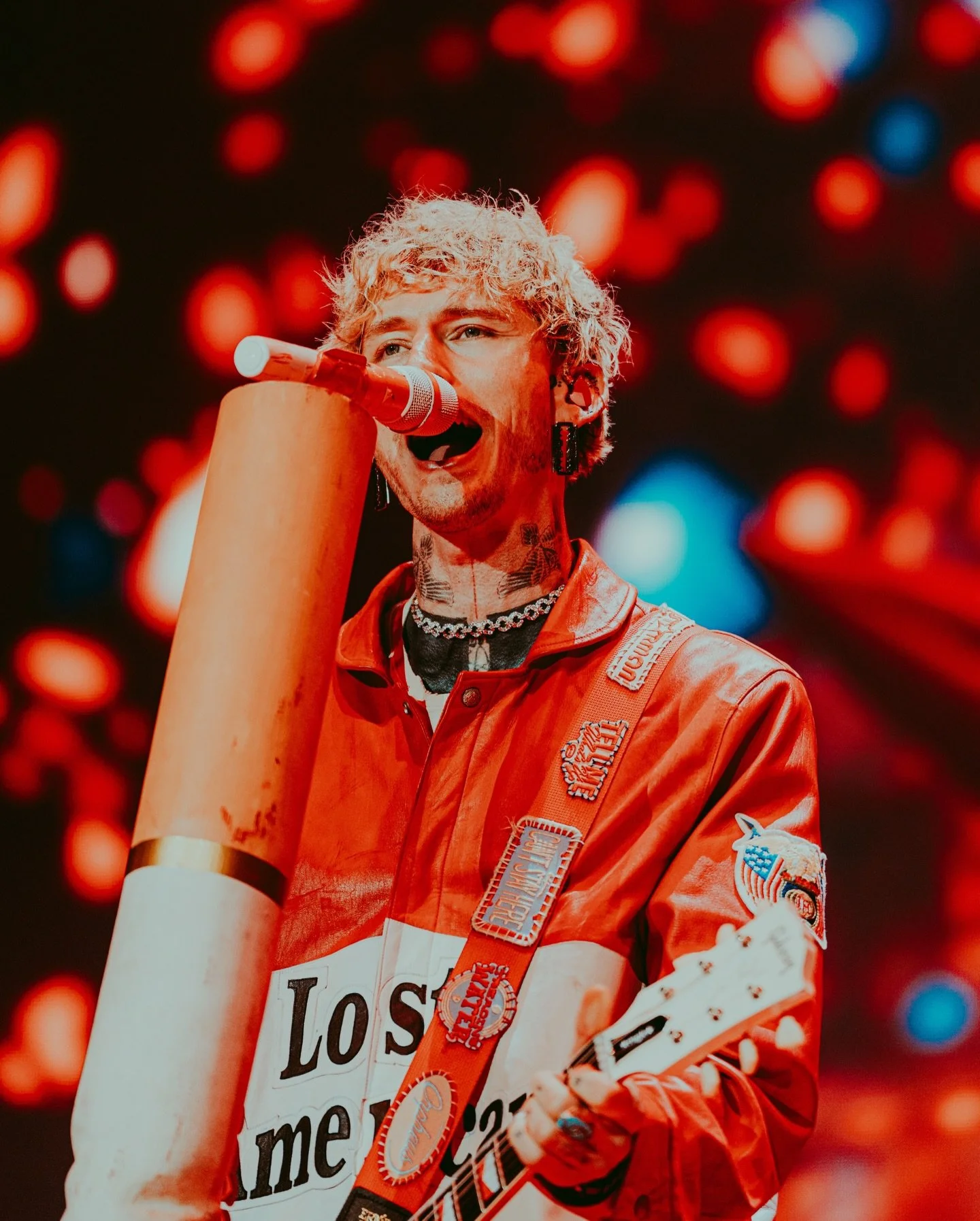 🚨MACHINE GUN KELLY LIVE IN MELBOURNE @ ROD LAVER ARENA🚨

Full Gallery + Live Review on thealtjournal.com.au 🔗

Thanks to @livenationaustralia @rpm_pr 

📸 @andybromm 

#machinegunkelly #mgk #livenation #lostamericana #lostamericanatour