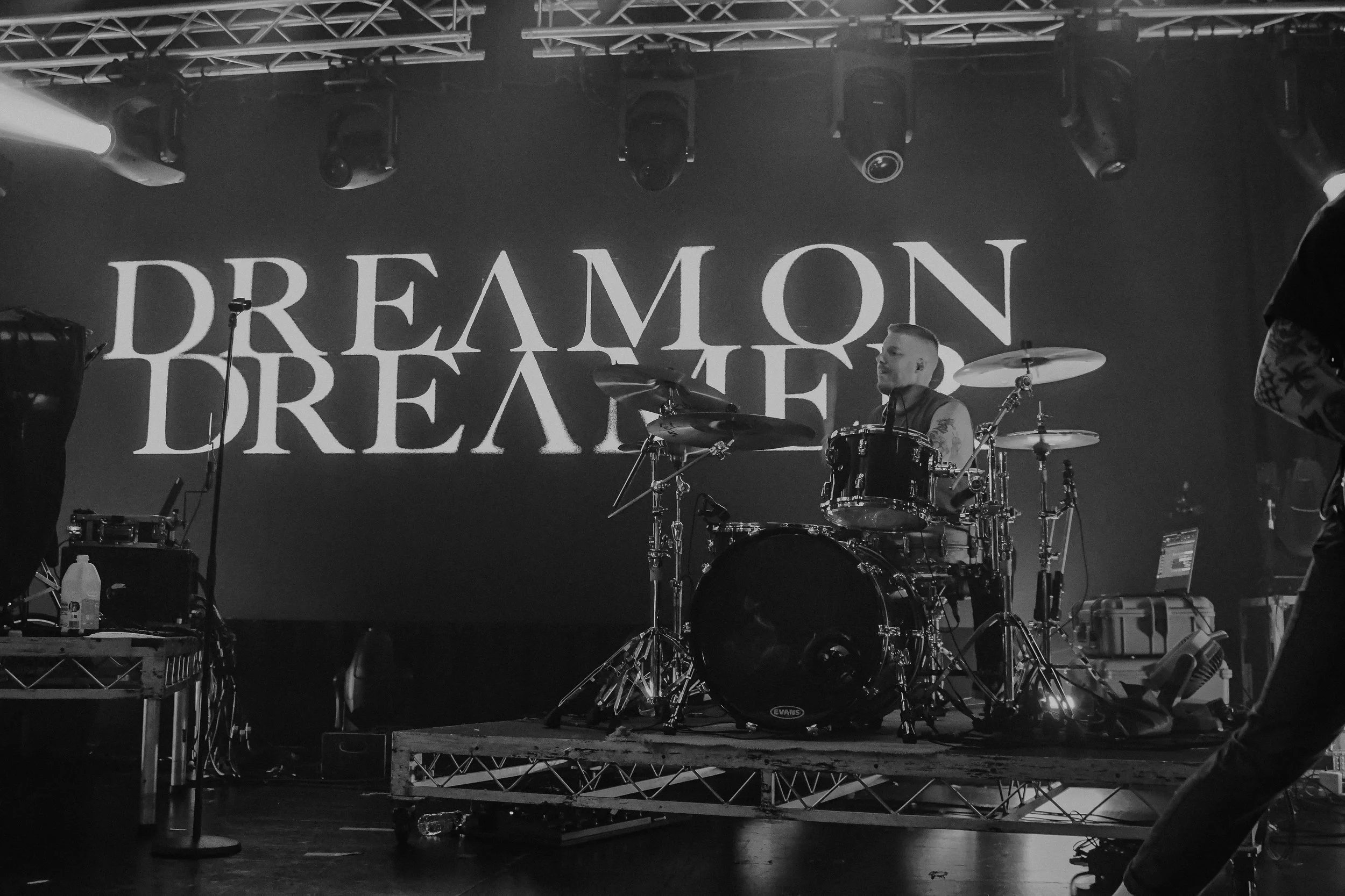 3. Dream On Dreamer - Support-12.jpg