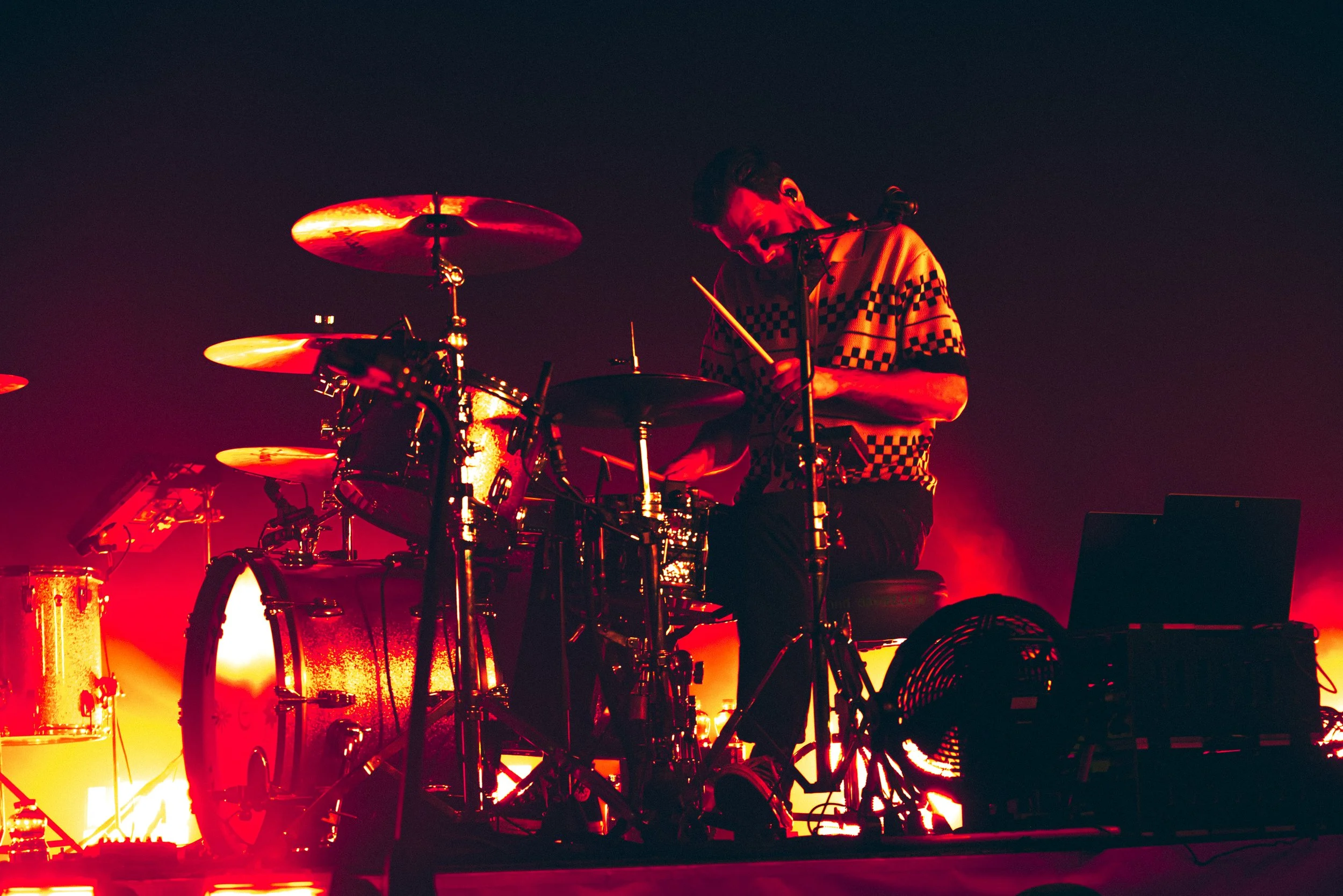 THE TEMPER TRAP_THE FORUM_202610910-2.jpg