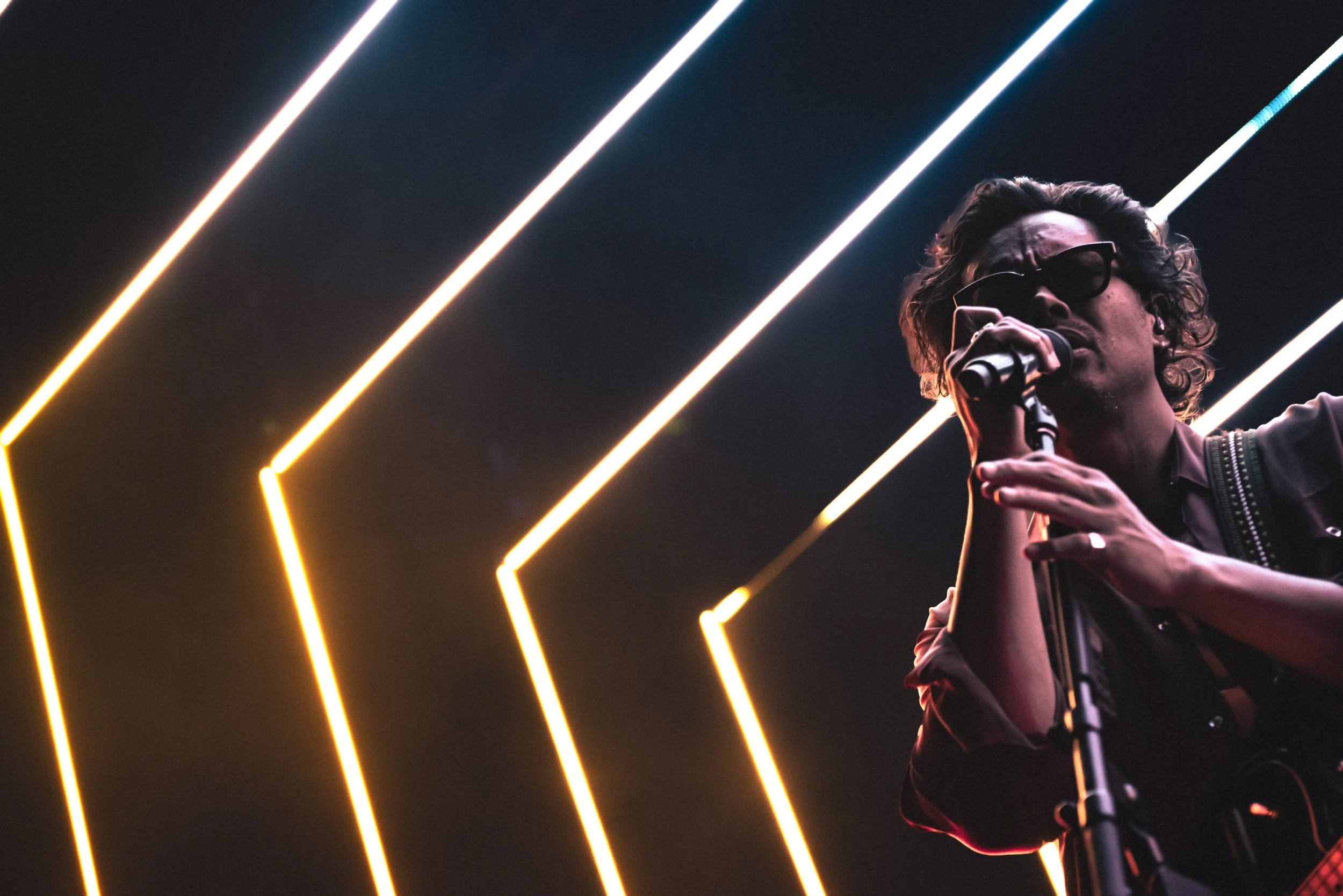 THE TEMPER TRAP_THE FORUM_202610910-6.jpg