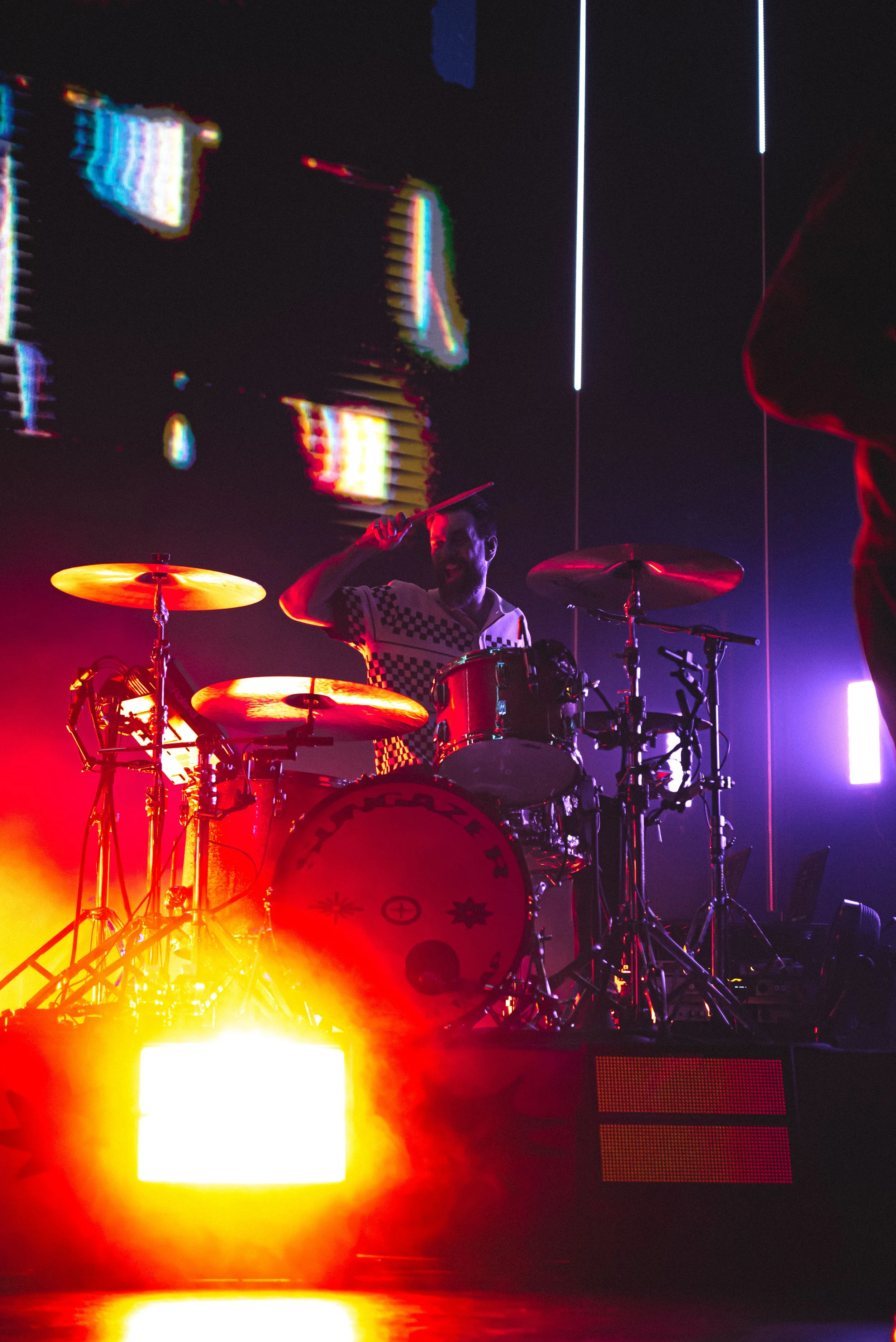 THE TEMPER TRAP_THE FORUM_202610910-12.jpg