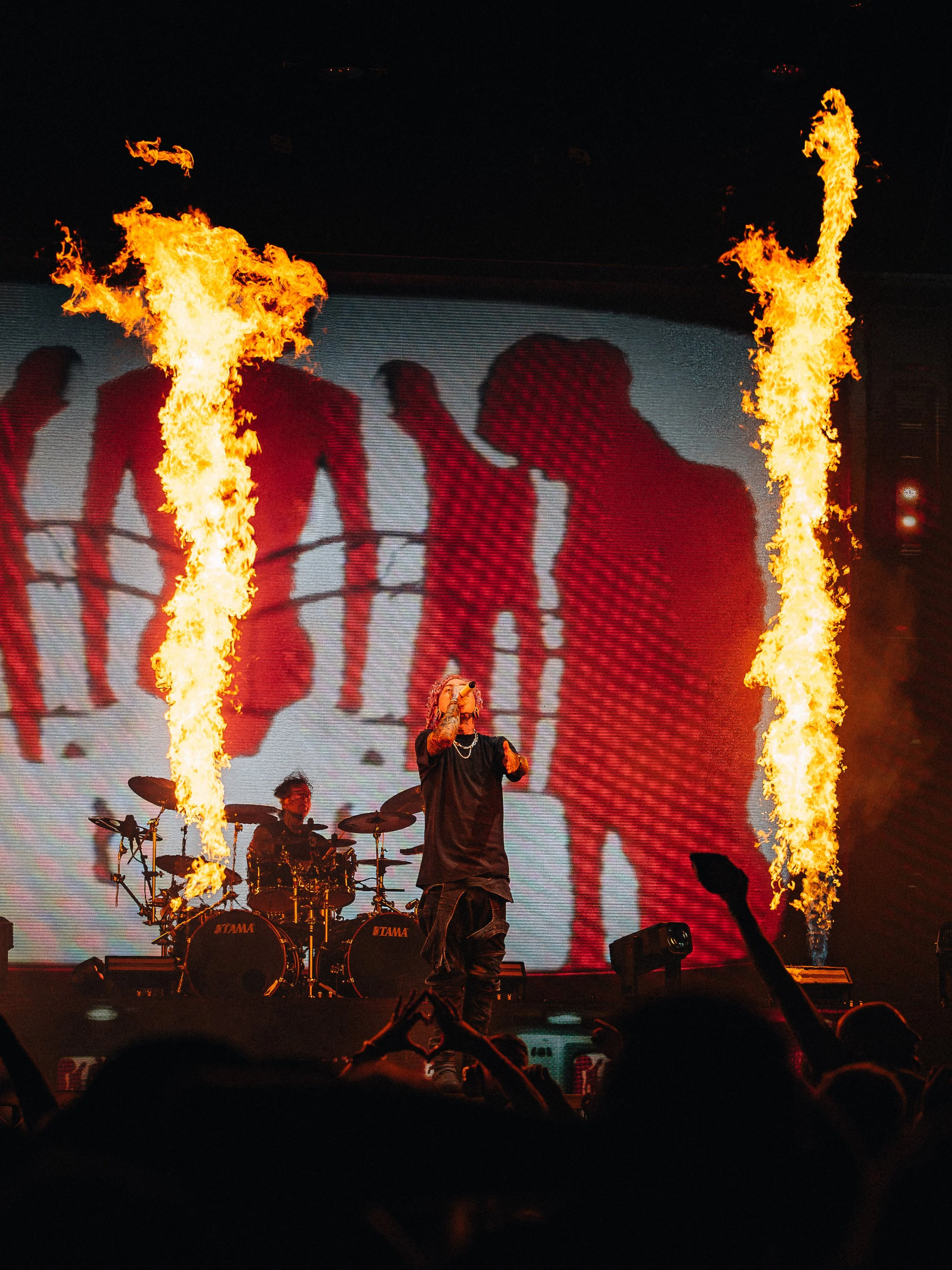 LORNA SHORE-18.jpg