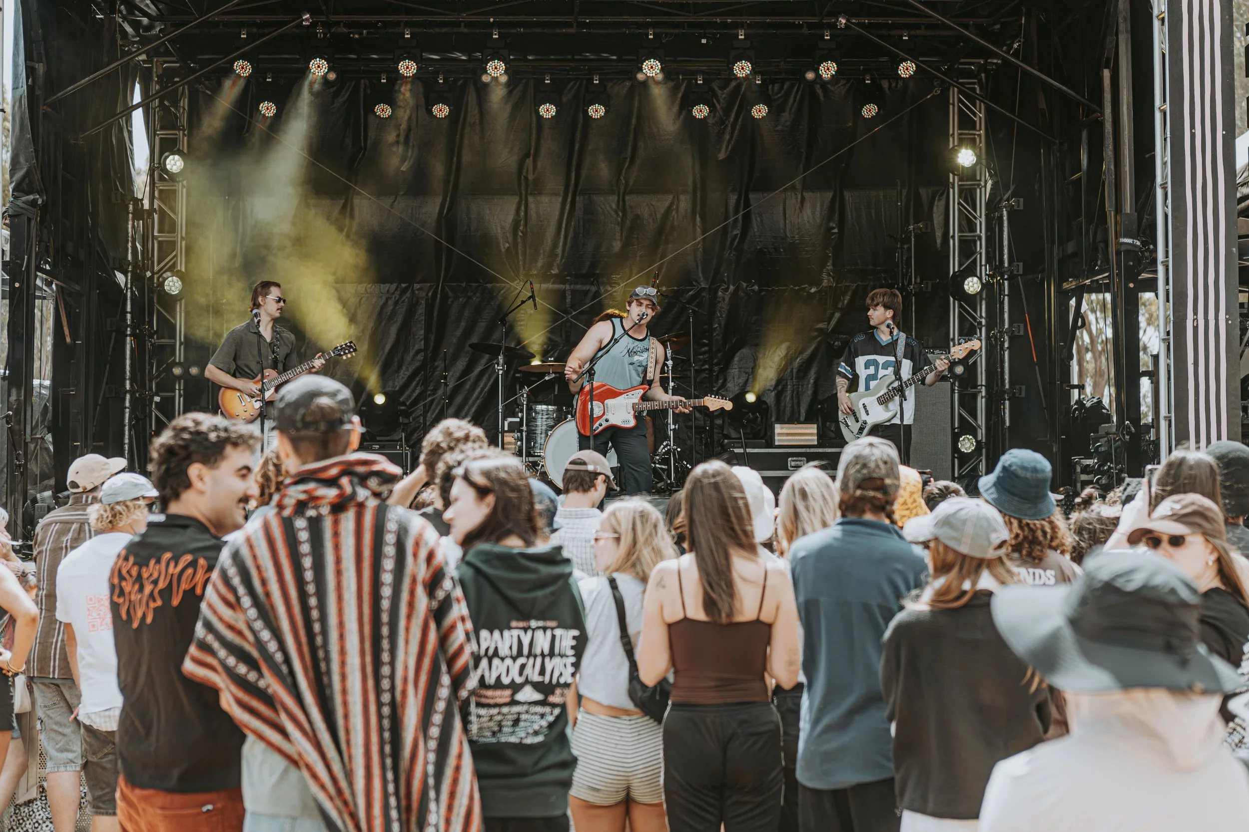 11.Frogs In Suits-6.jpg