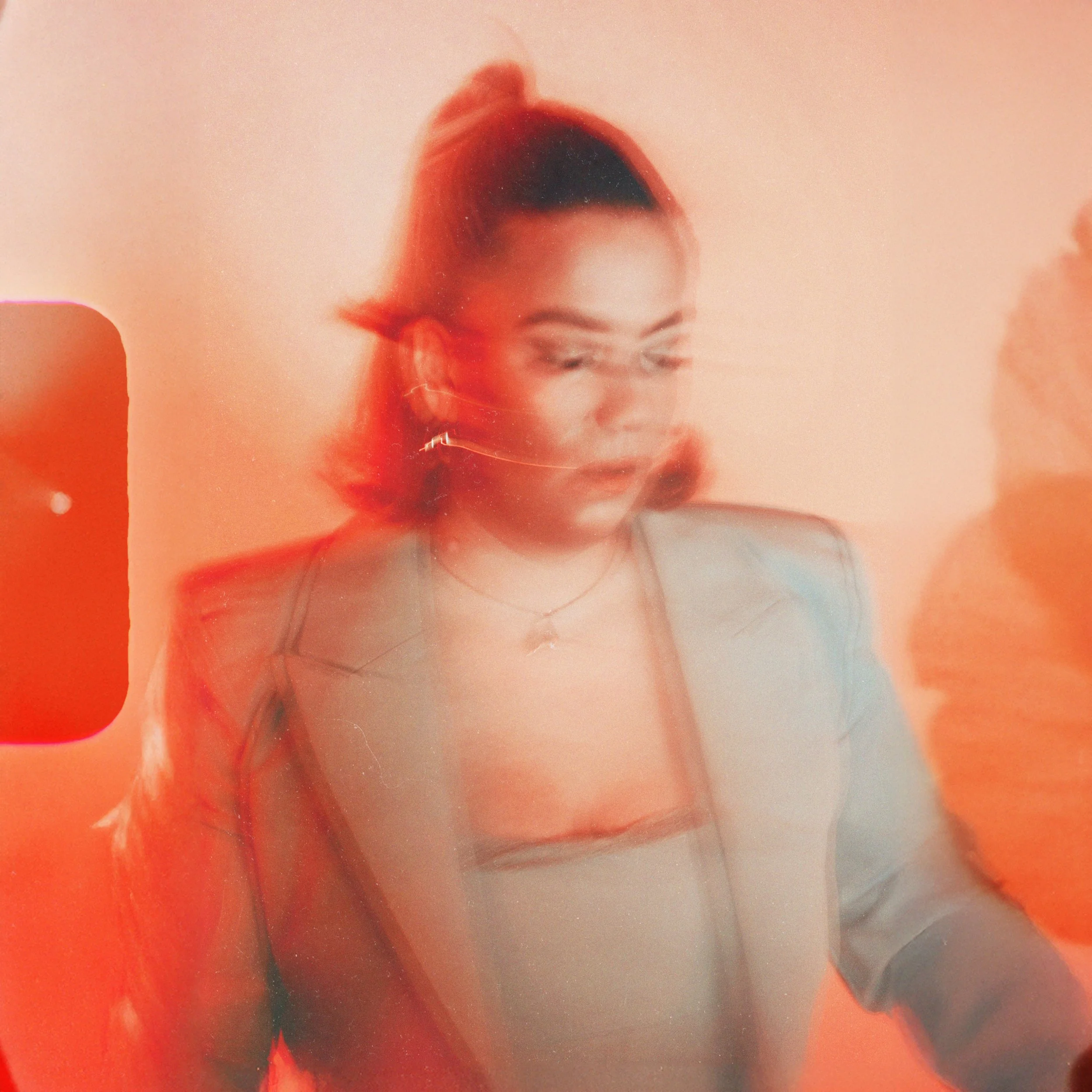 RONNIEE RETURNS WITH DREAMY NEW SINGLE ‘ALL I SEE’