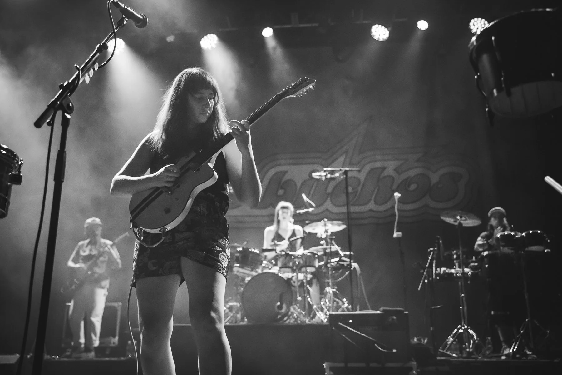 los bitchos-nov24-12.jpg