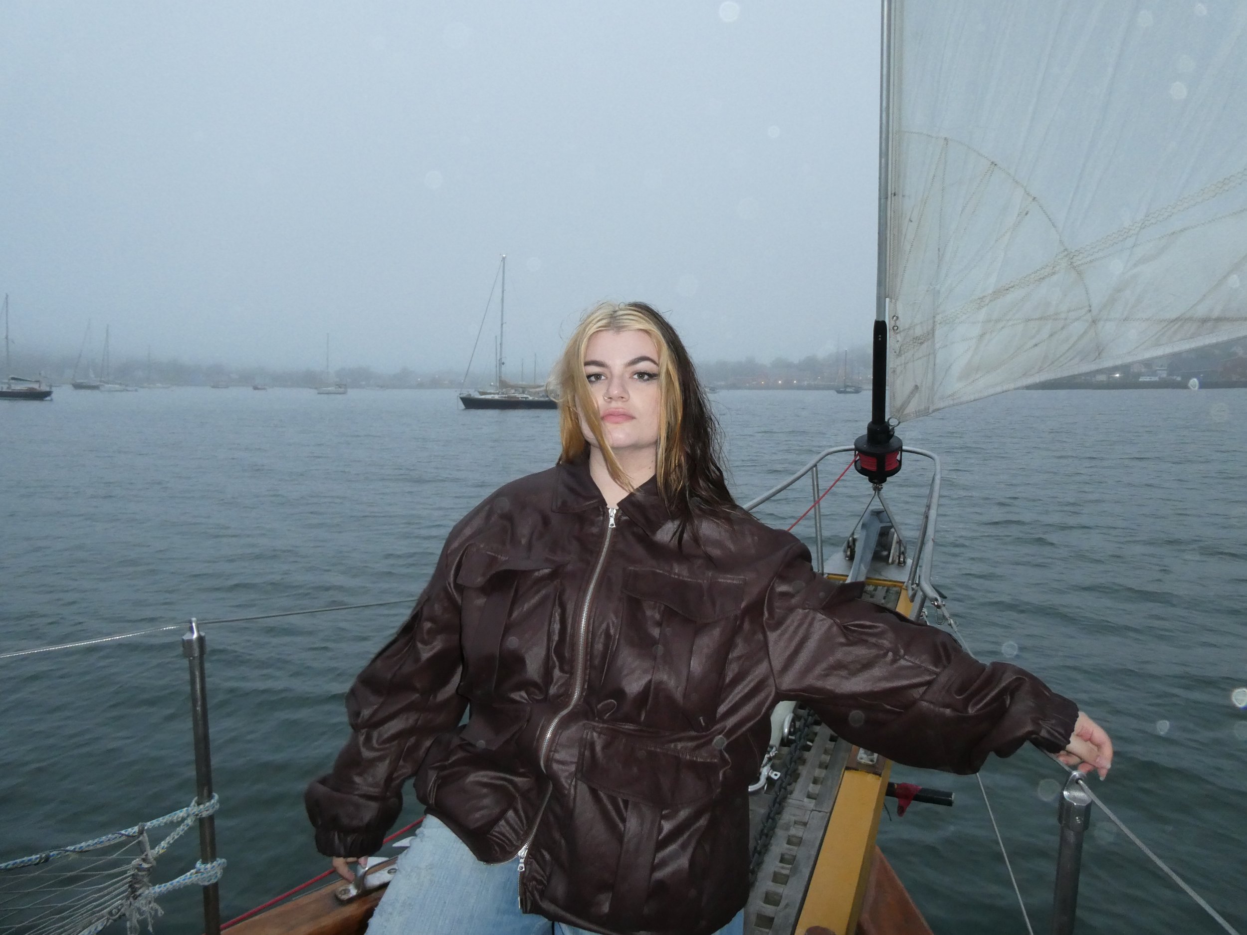 MINOE UNVEILS NEW SINGLE ‘FOGHORNS’