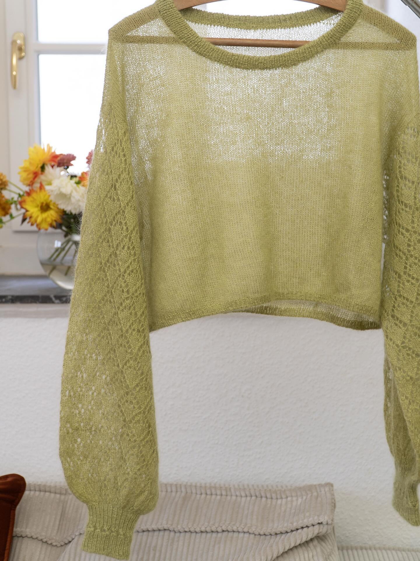 Pattern Release 🙌🏼🥰🎉
Es ist soweit, der Forever Sweater ist online und ich freue mich so sehr die Anleitung mit euch zu teilen.
F&uuml;r mich ist das eine ganz besondere Strickanleitungen, mein Hochzeitspullover. 🥹🫶🏼
Und schaut mal wie wunders