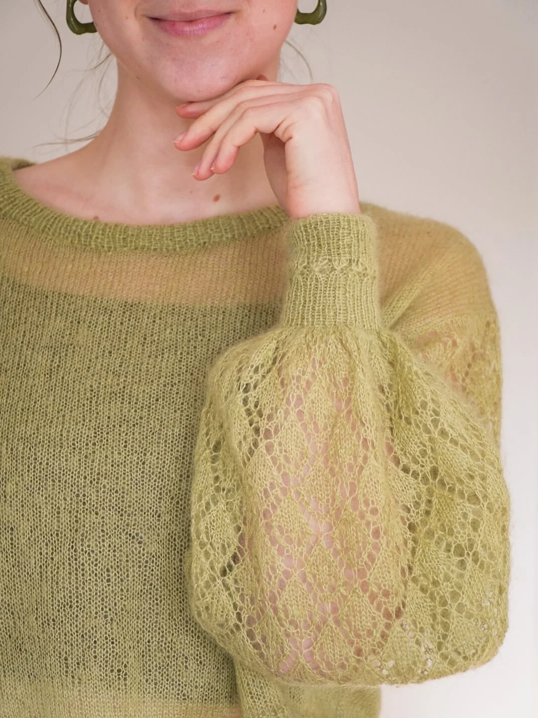 Es wird Fr&uuml;hling und ich bin sowas von bereit! 🥰🌷☀️ Ich habe heute direkt meinen Forever Sweater angezogen und jeden Sonnenstrahl genossen. Erst am Schreibtisch und dann auf dem Rad, beim Kaffe Kuchen und Stricken. Ein Traum! 😍
Und das letzte