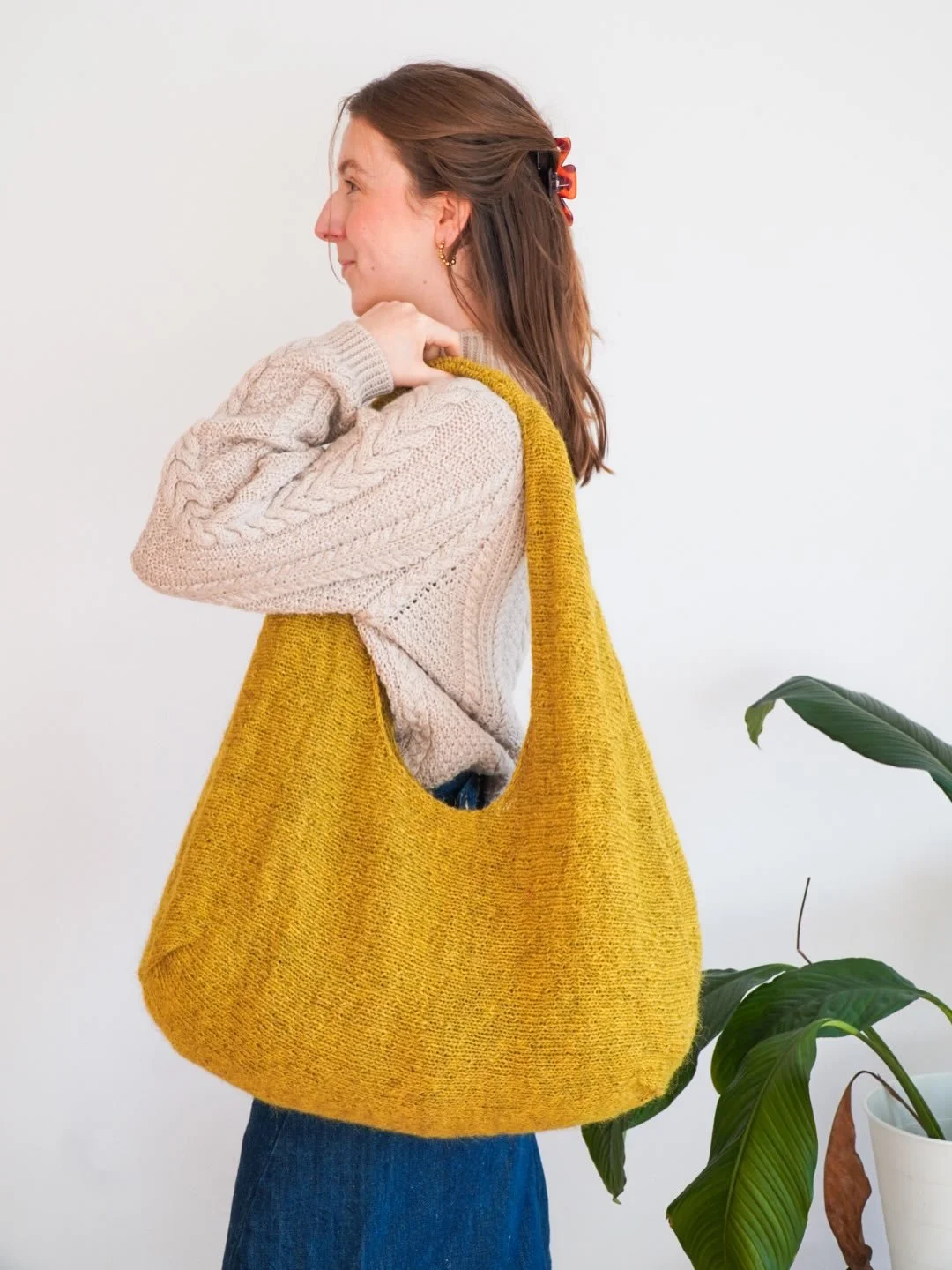 Pattern release 🧶💖🌈
Diese Strickanleitung war wirklich &uuml;berf&auml;llig. 🫣 Ich wei&szlig;t ihr habt lange darauf warten m&uuml;ssen. Aber die Elli Bag Anleitung ist endlich online. 🙌🏼 Ihr k&ouml;nnt ihr auf YouTube als Videoanleitung Schrit