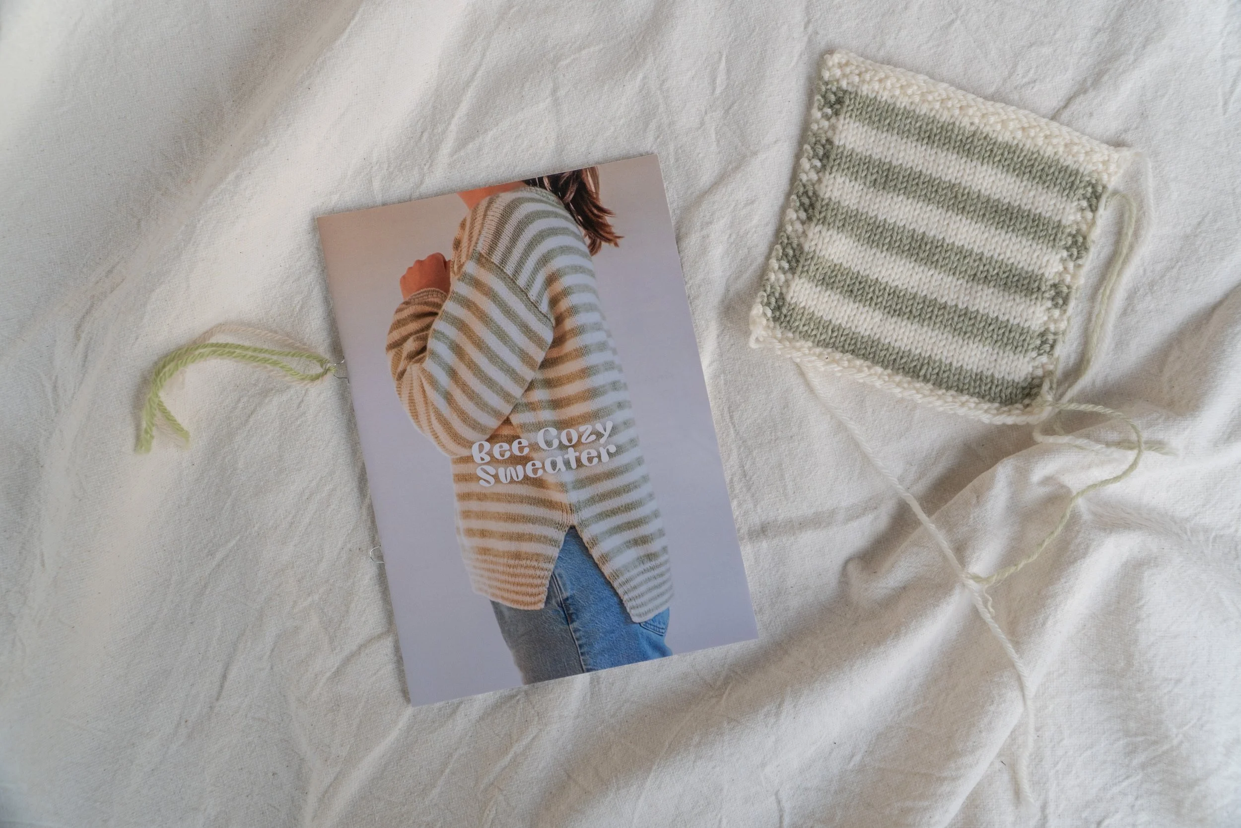 Bee Cozy Sweater - Strickanleitung Heft