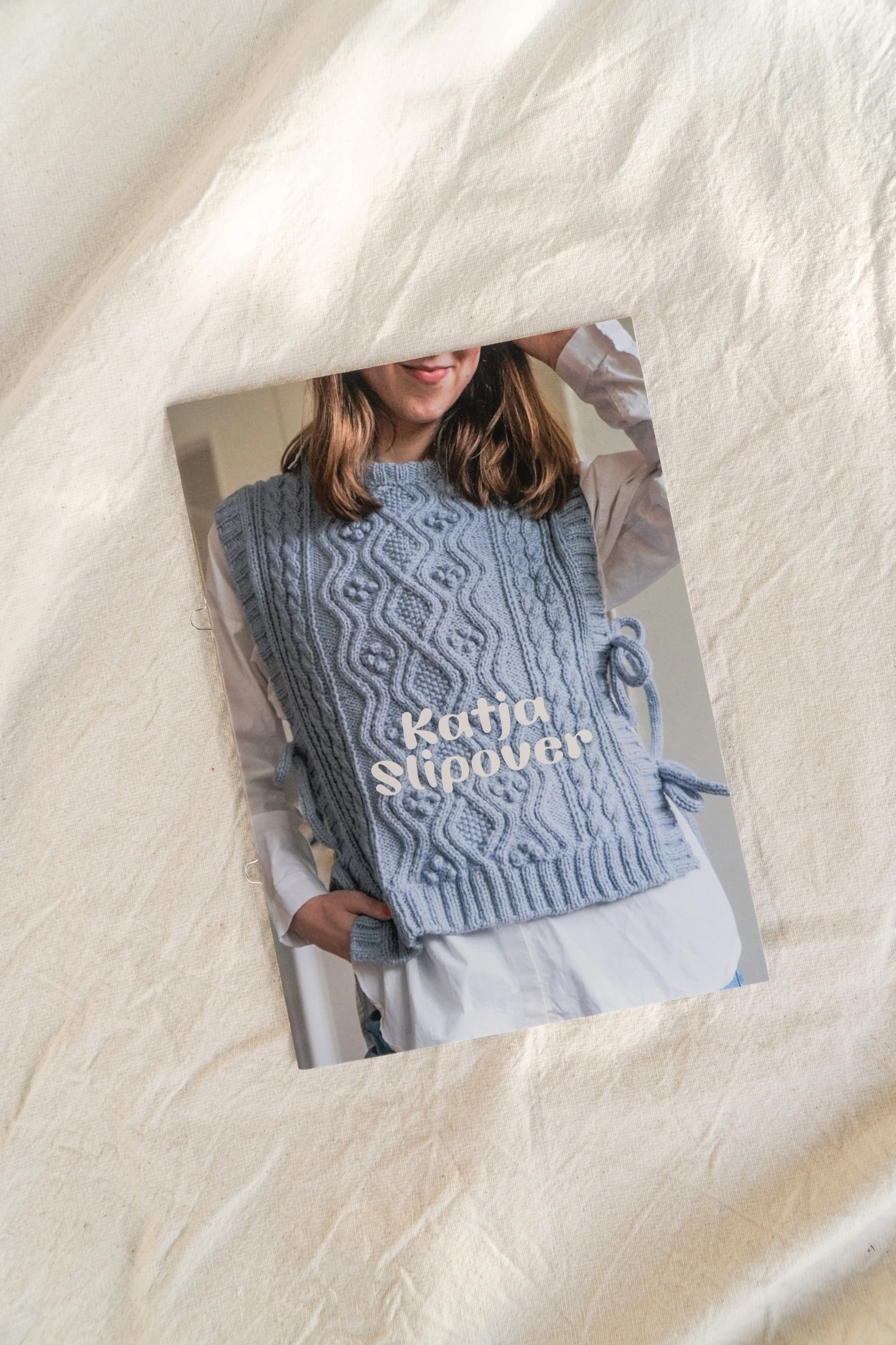 Katja Slipover - Strickanleitung Heft