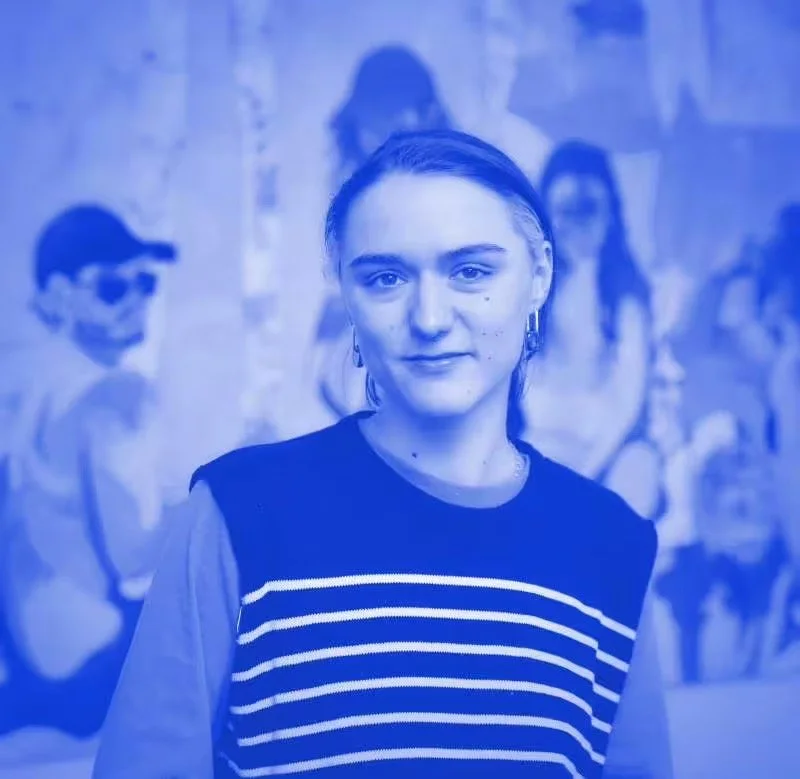 Groß (Anais-Perier-ee53920b42c146588c52871477194981019721c03df27302b9327b9e41f384d9_800x800).jpeg