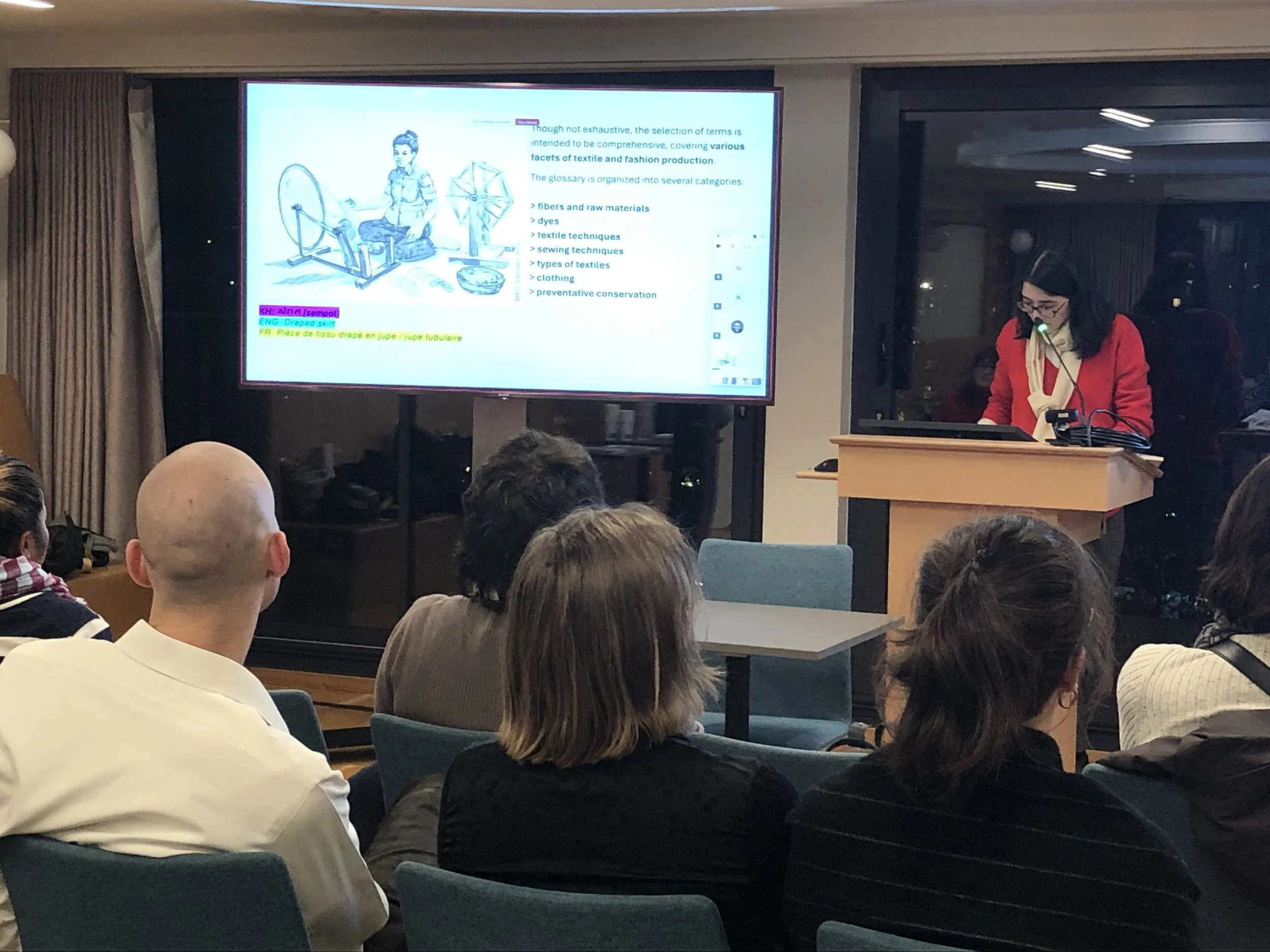 Khmer, English &amp; French: 100 Fashion and Textile Terms