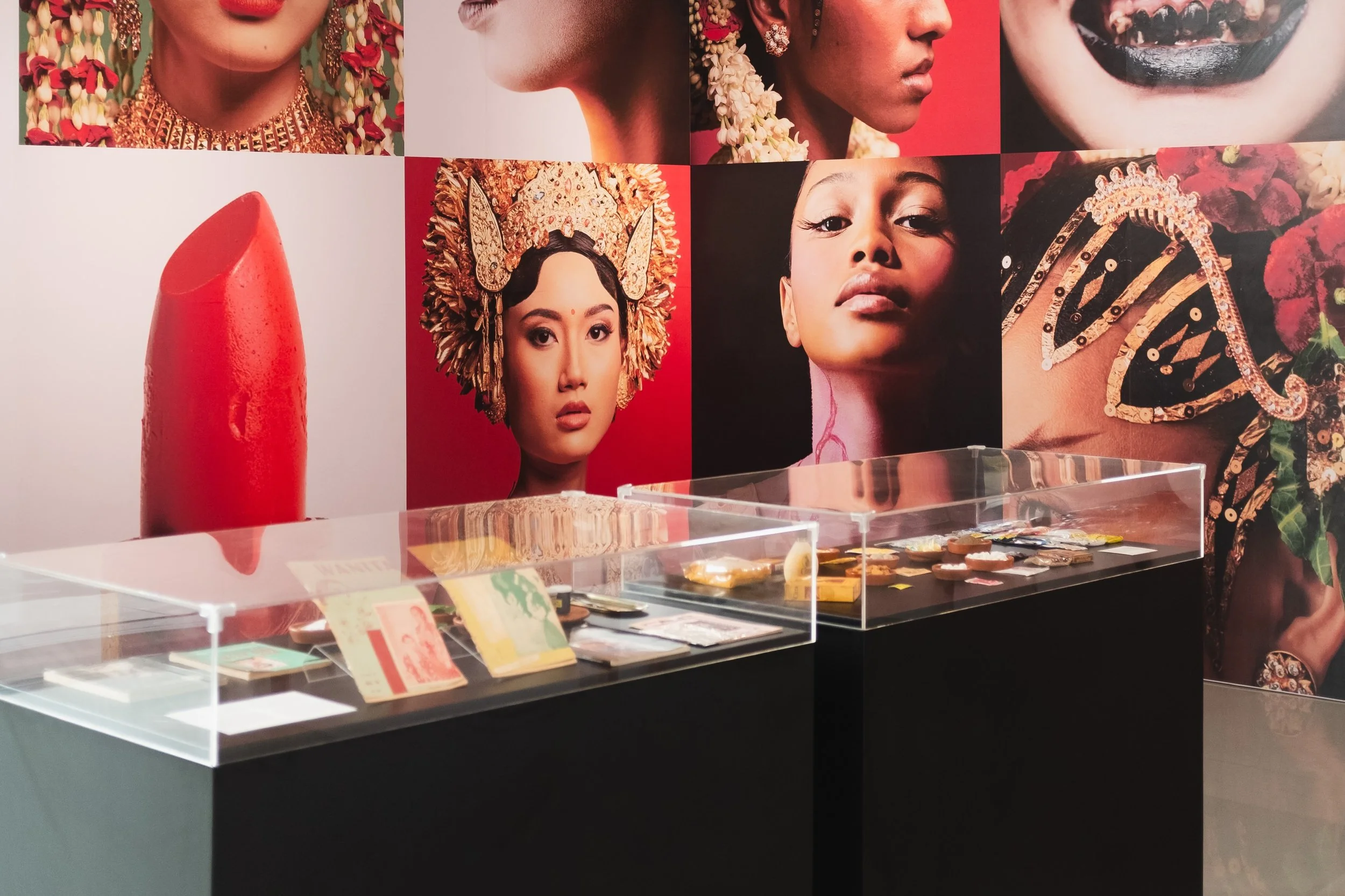 Review of HYAS: Makeup Through the Ages