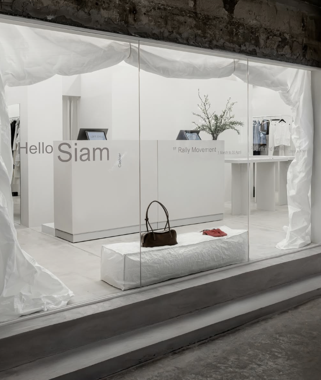 Loft Eyes Siam Square. Images taken from @lofteyes on Instagram.