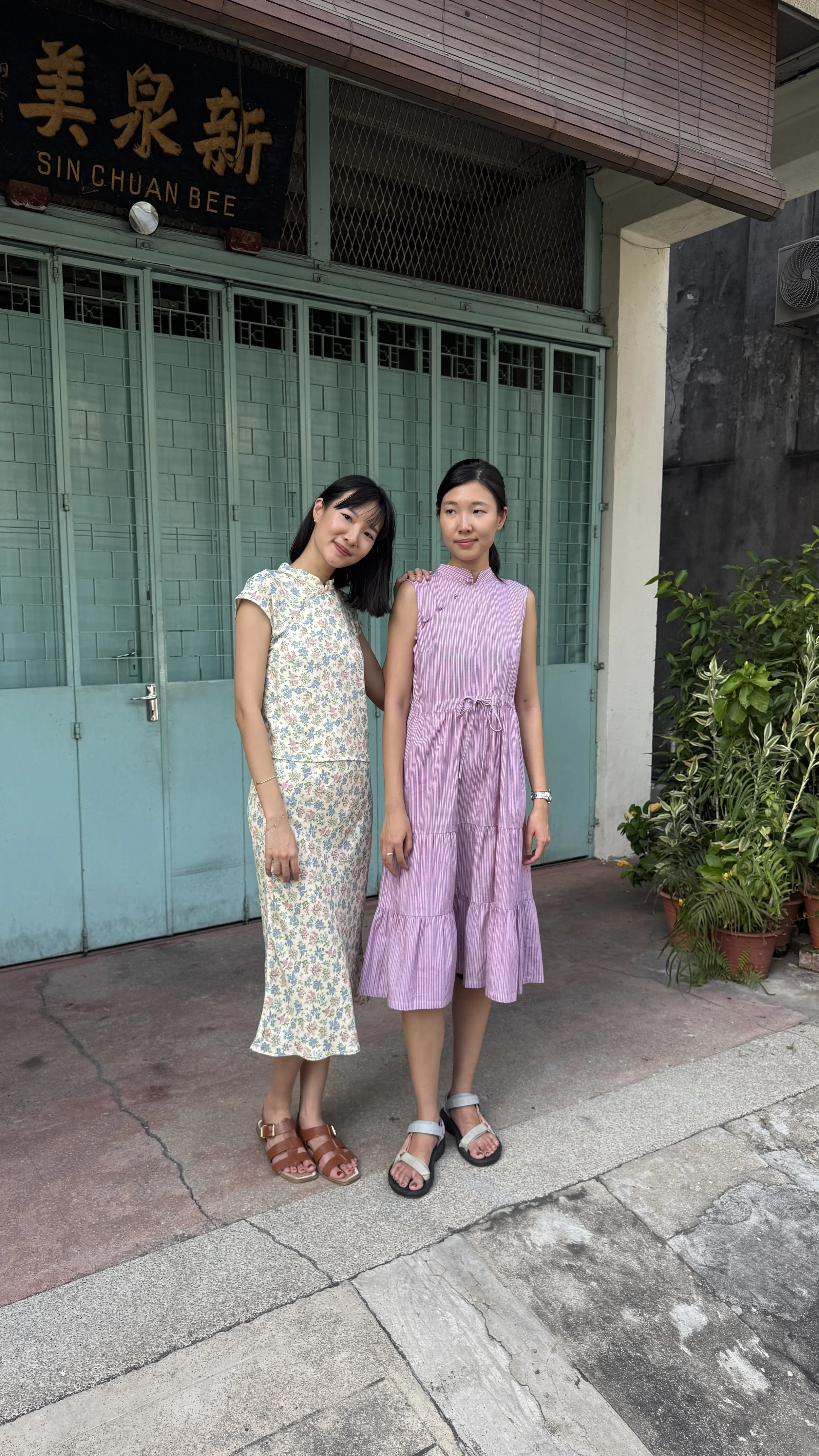 Theresa and Trixie Chua. Image courtesy of Dear Samfu.