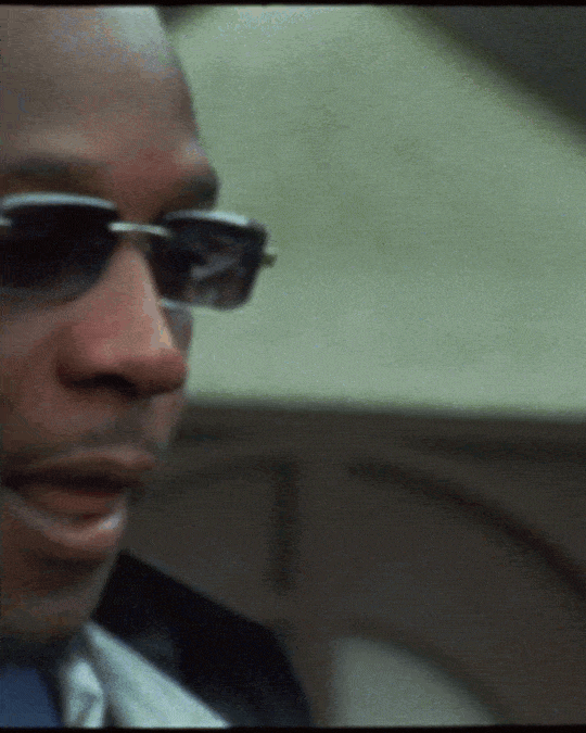 05_NIKE_PSG_PORTRAIT_01-06 (1).gif