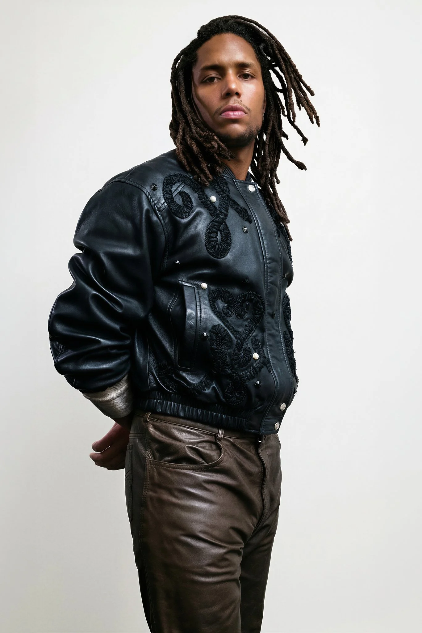 Schott - Lou Menais & Atelier Montex