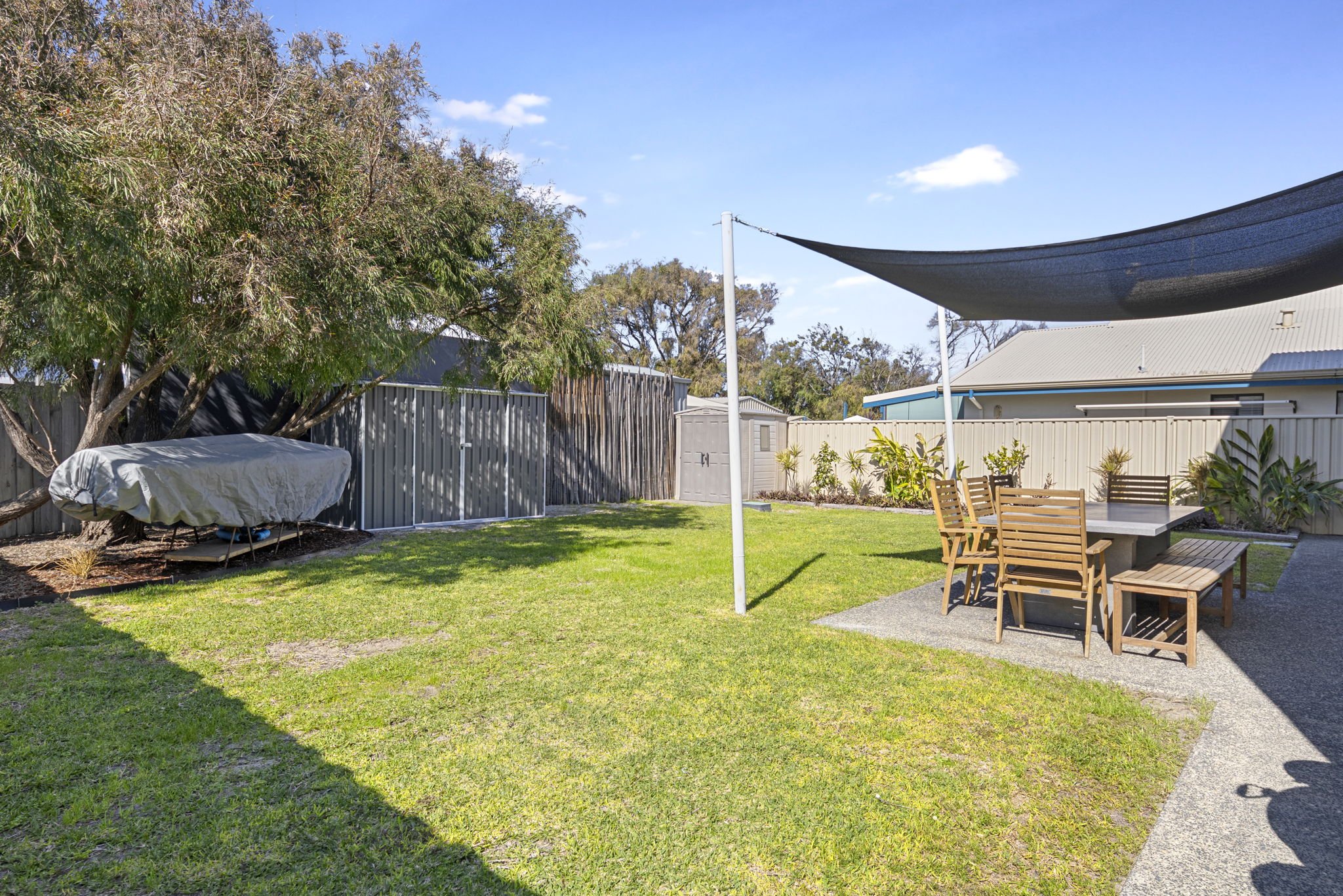 16-web-or-mls-90-layman-rd.jpg
