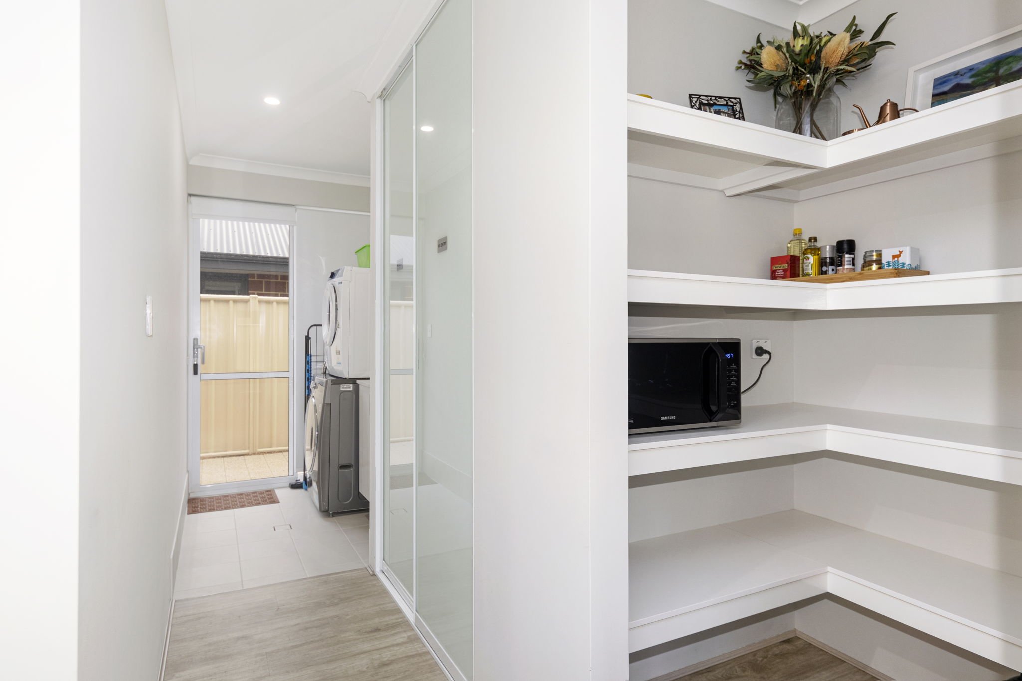 22-web-or-mls-11-quaker-rd.jpg