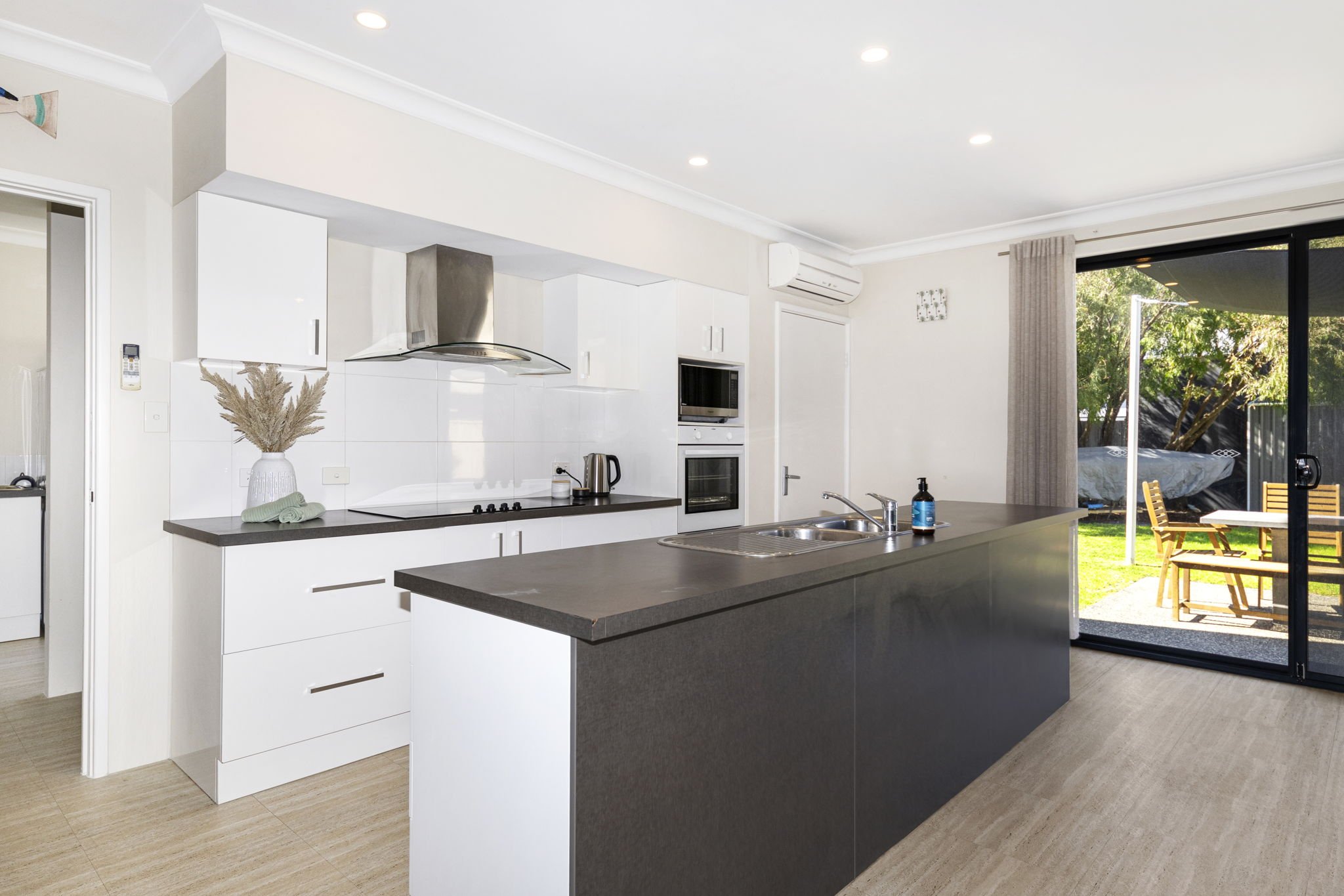 7-web-or-mls-90-layman-rd.jpg