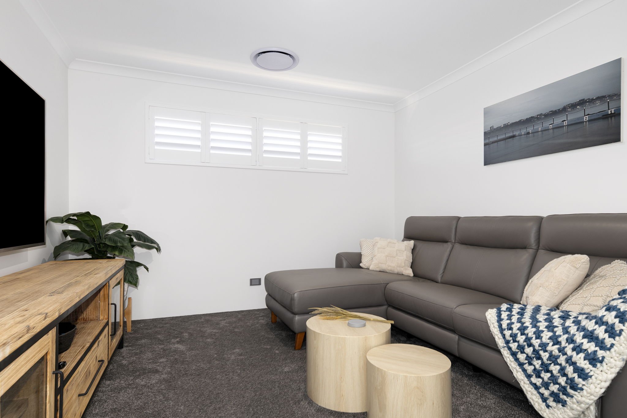 17-web-or-mls-36-hayling-wy.jpg