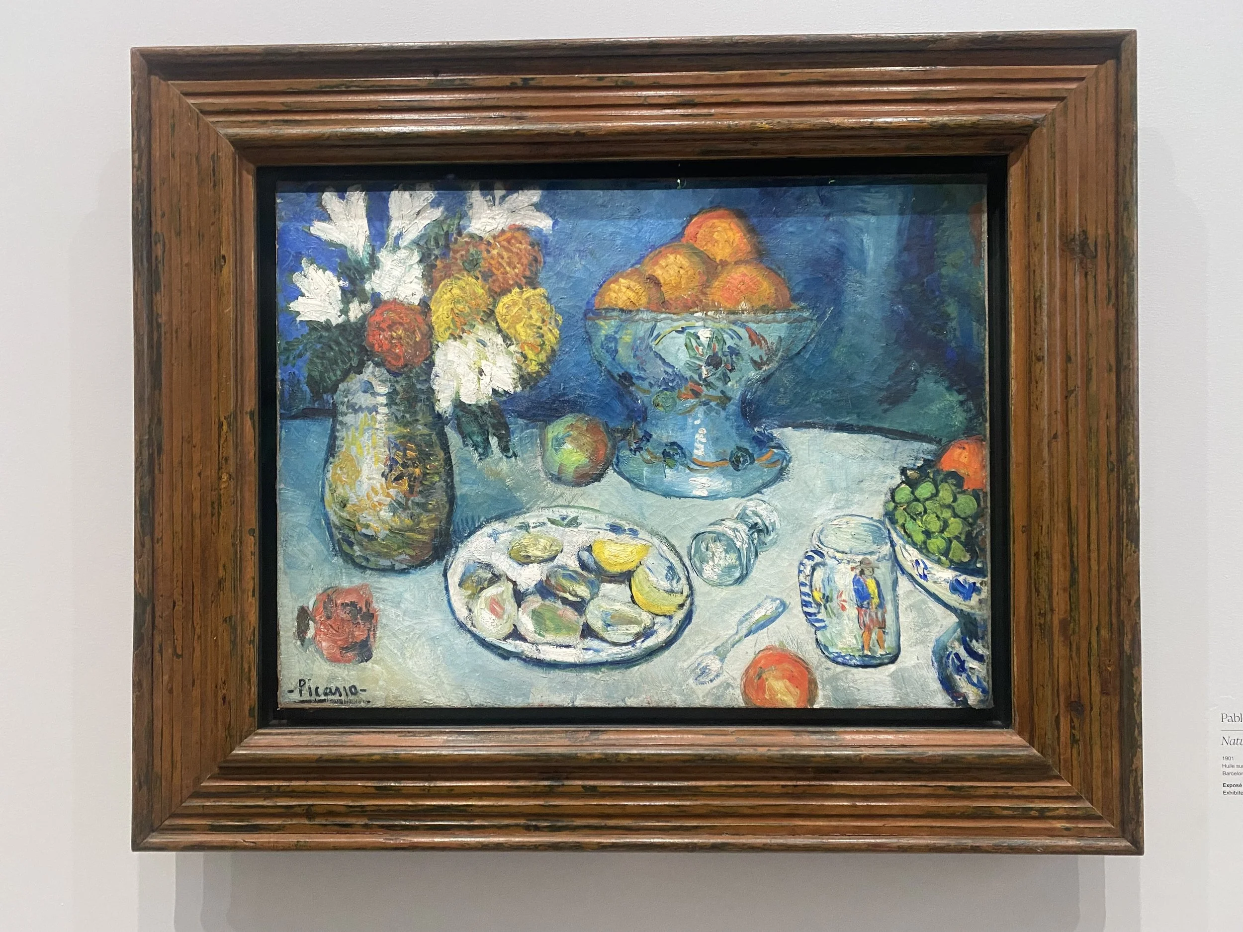 I hate Picasso but damn I can't hate this beautiful composition. Fruit and flowers make sense together