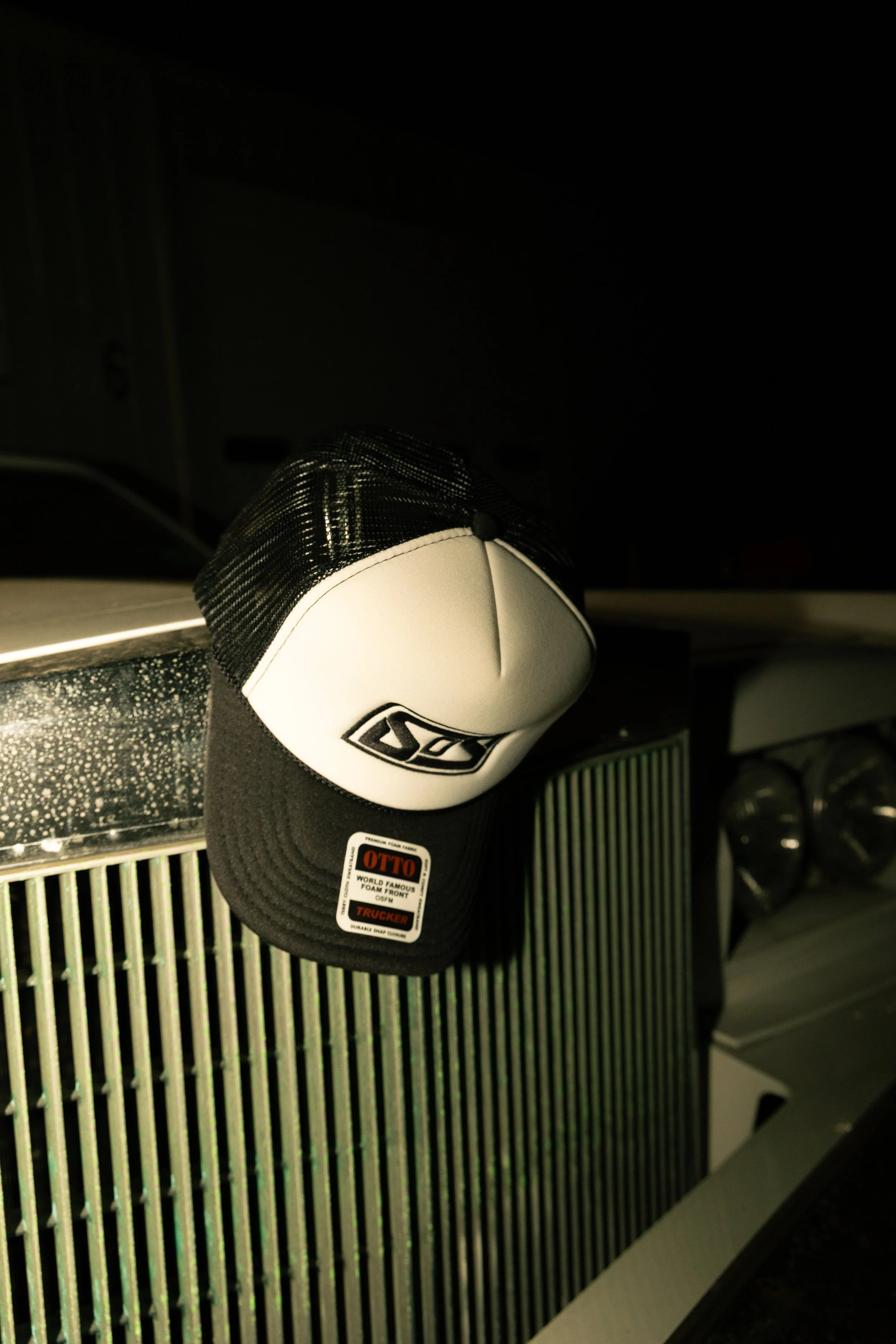 SoS trucker cap