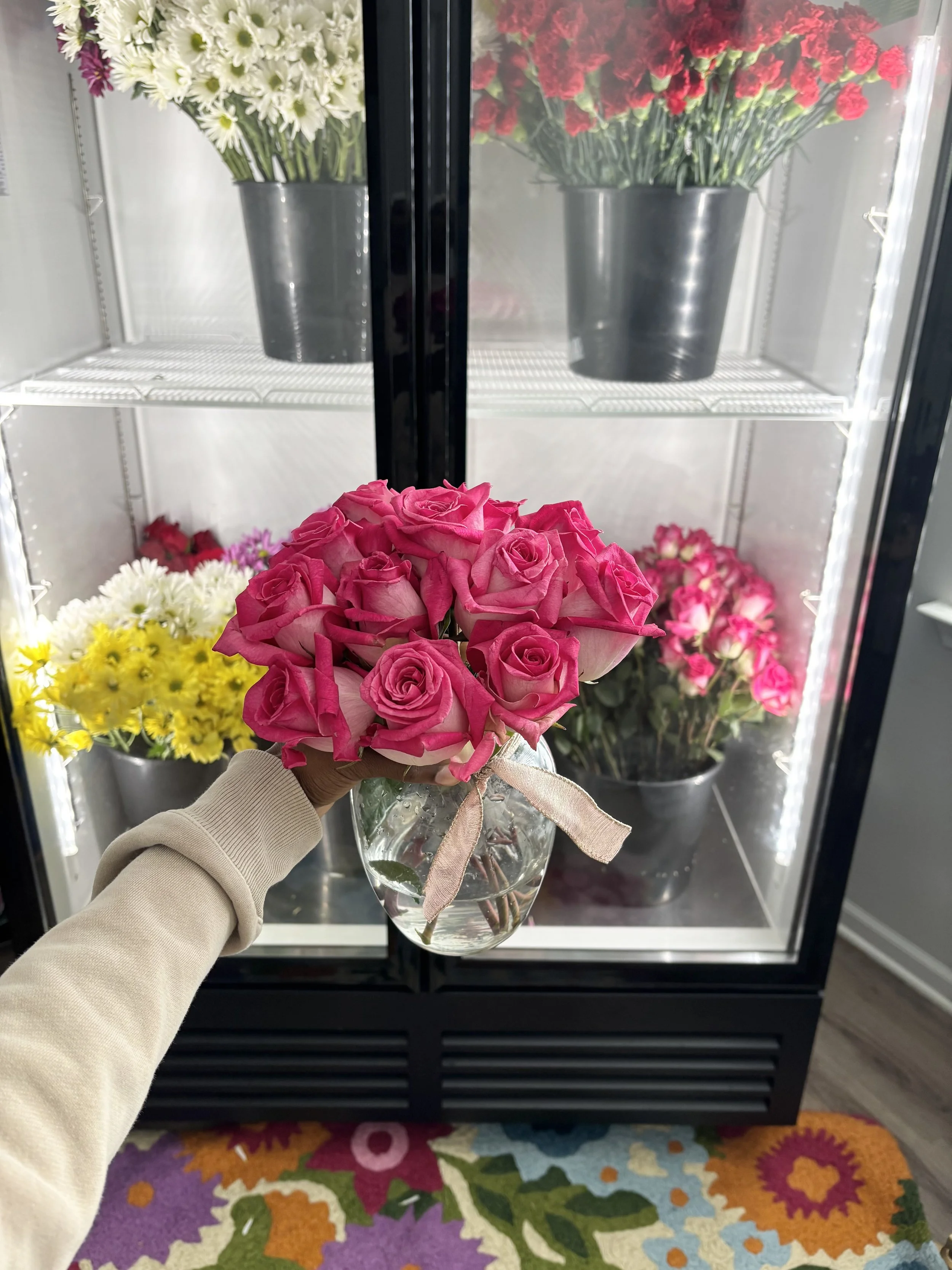 🌸 1 Dozen Pink Roses