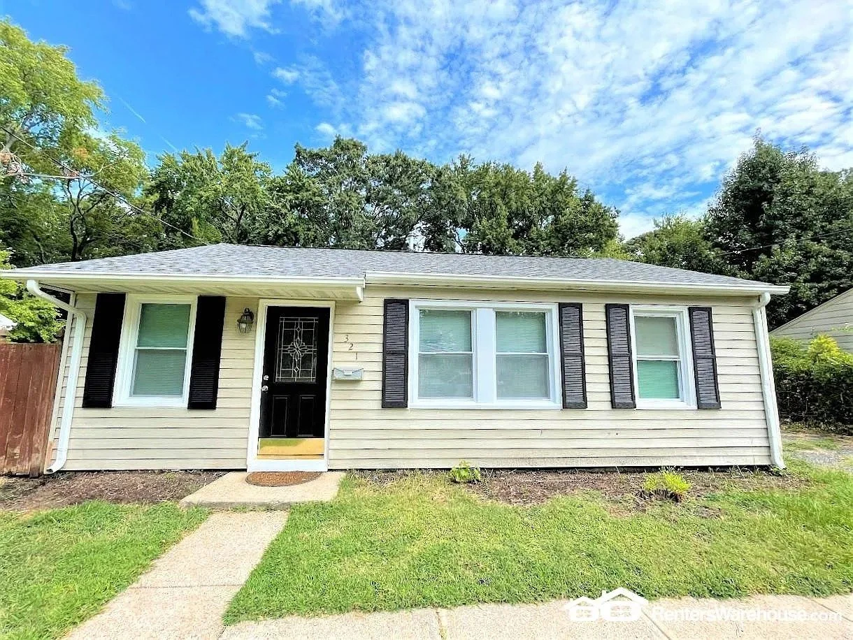 321 Walnut St, Hampton, VA 23669