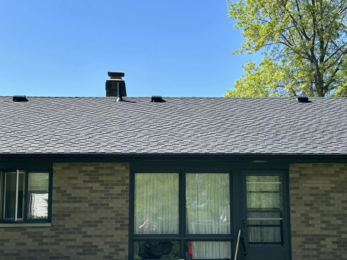 Presidential Shake Shingle black ground.jpeg