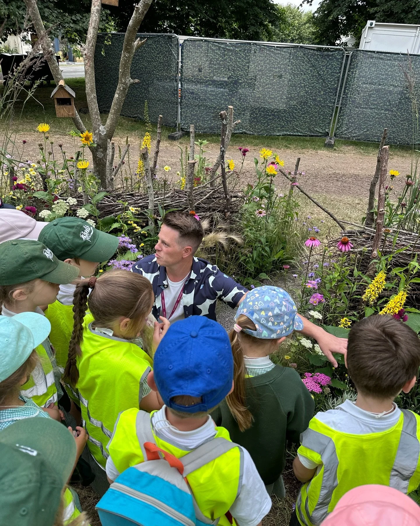 A special moment from press day getting to share the &lsquo;For The Birds&rsquo; garden with the students from @ashleyschooluk who also have their own feature at the show. Thanks to @annieshepharddesign and @benshephardofficial for chatting with the 