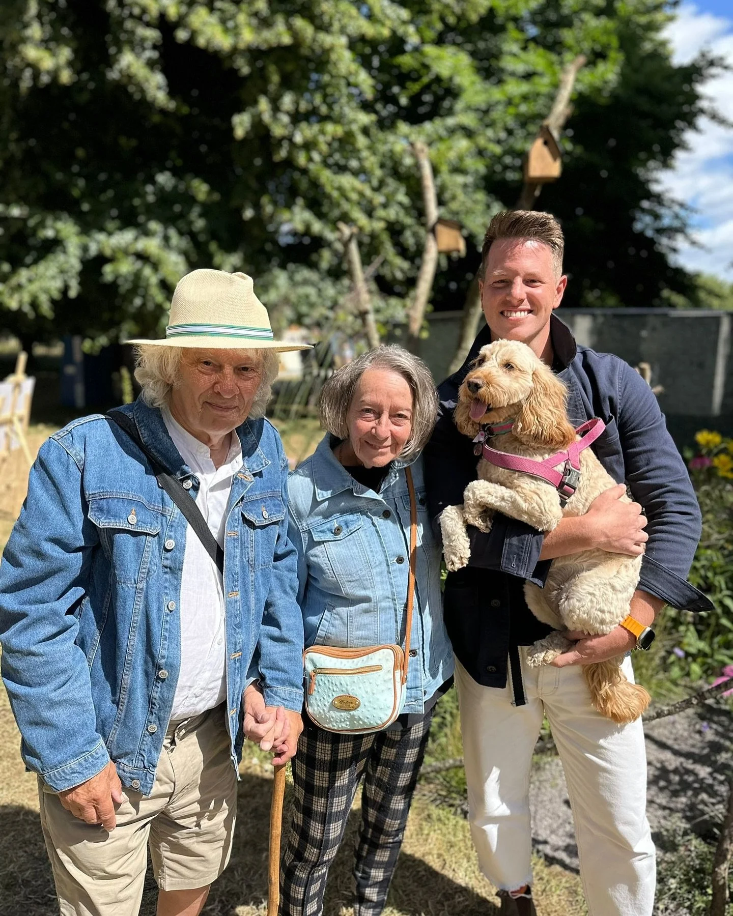 Yesterday was a special one for so many reasons. 

1. My father-in-law and his partner came to visit the garden. When Sam and I started dating 10 years ago, gardening was the thing that Pete and I connected on. Trading tips, and favourite plants, exc