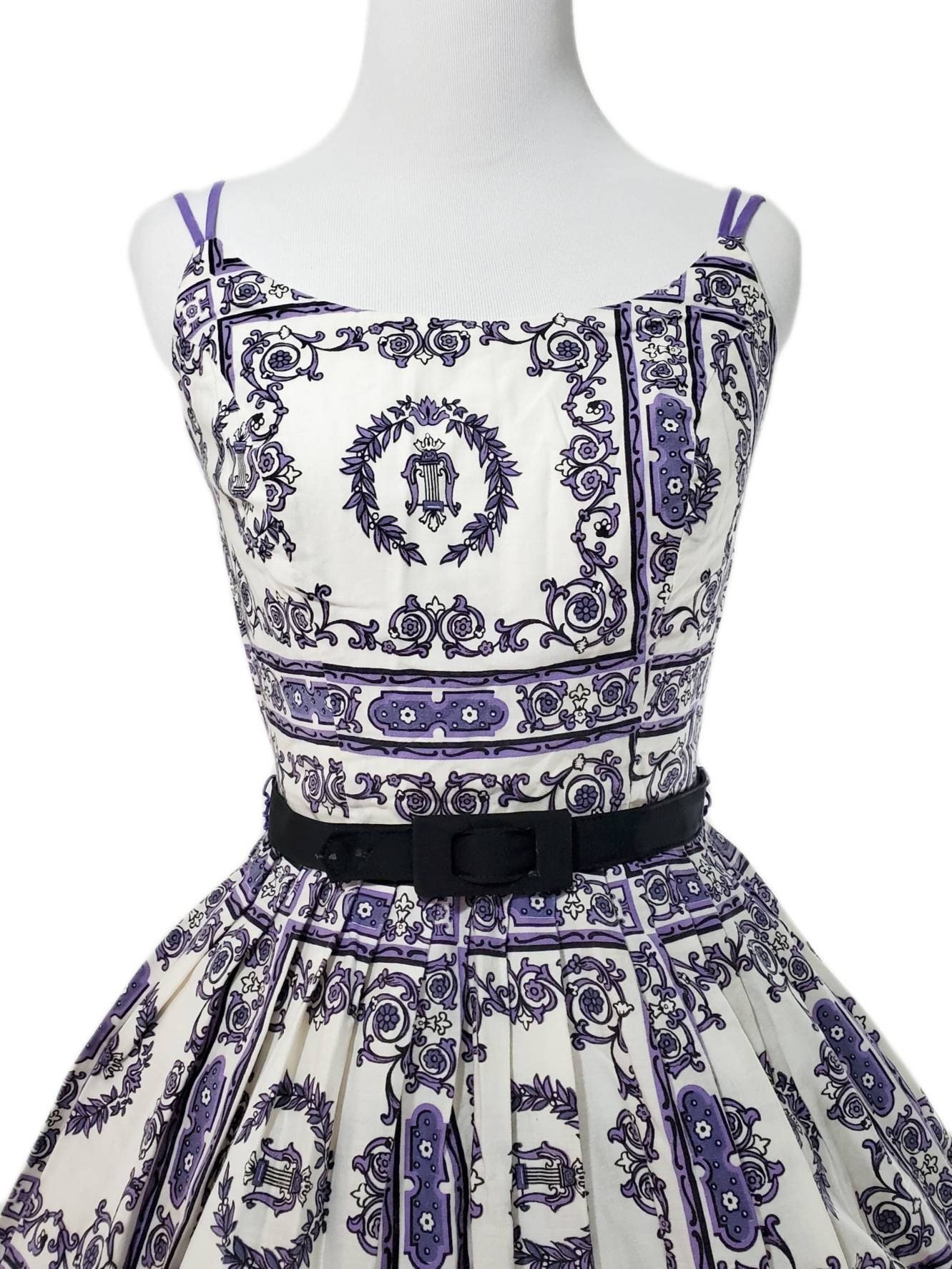 https://i.etsystatic.com/16790938/r/il/638046/3574993656/il_fullxfull.3574993656_ez5p.jpg