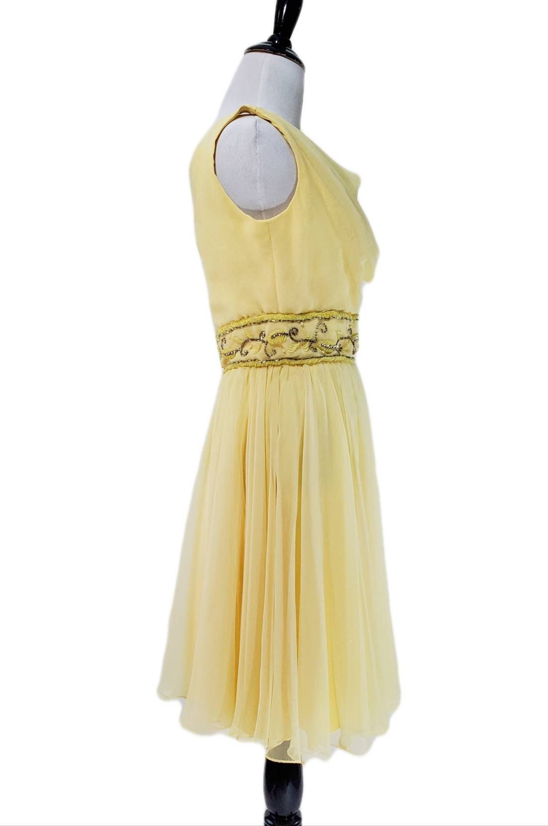 https://i.etsystatic.com/16790938/r/il/4877b9/3774585428/il_fullxfull.3774585428_kchr.jpg