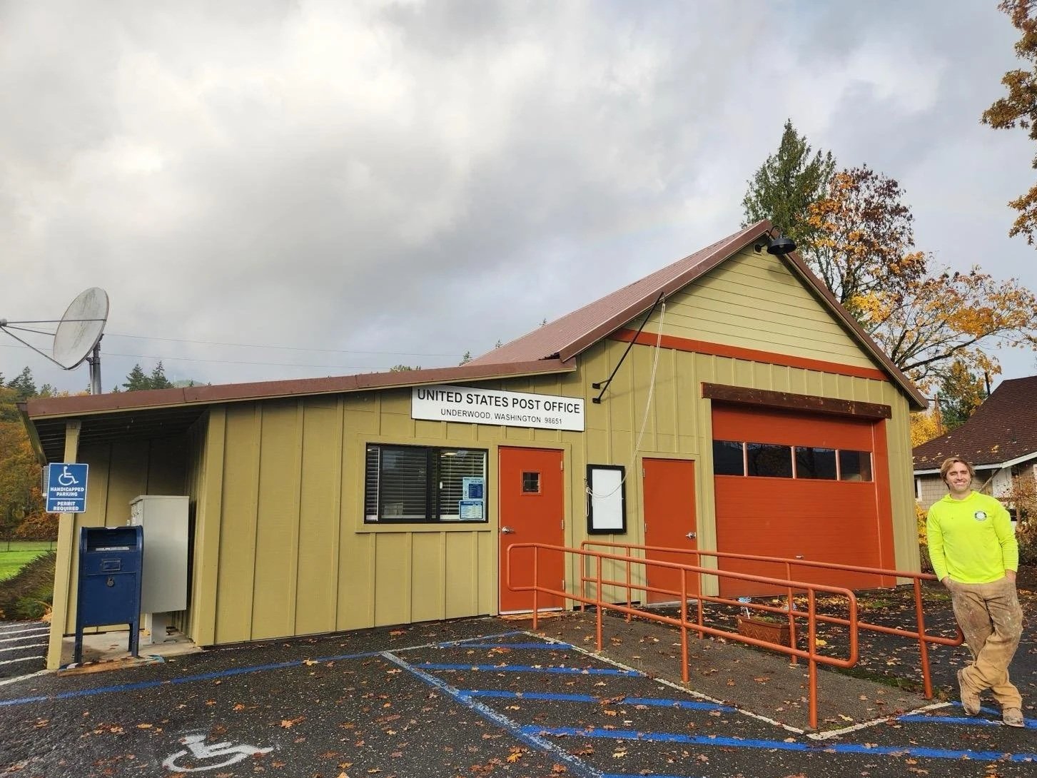Underwood+post+office.jpg