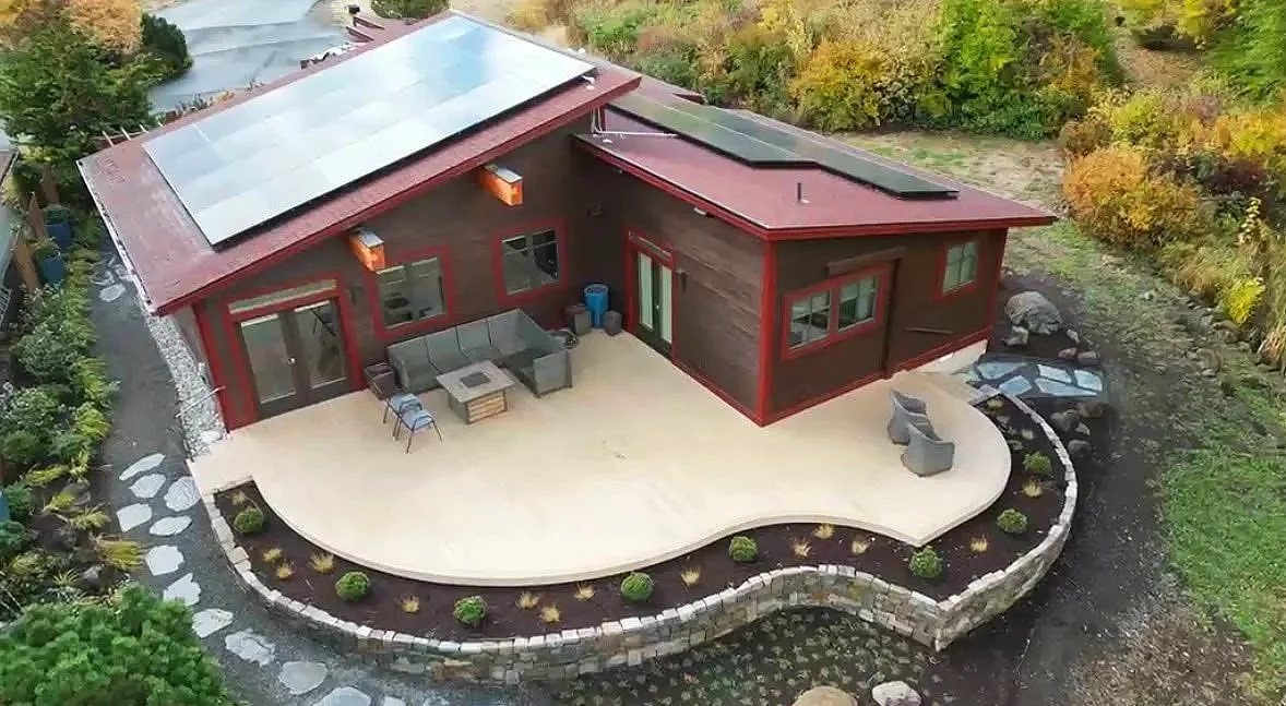 Radius Composite Deck
