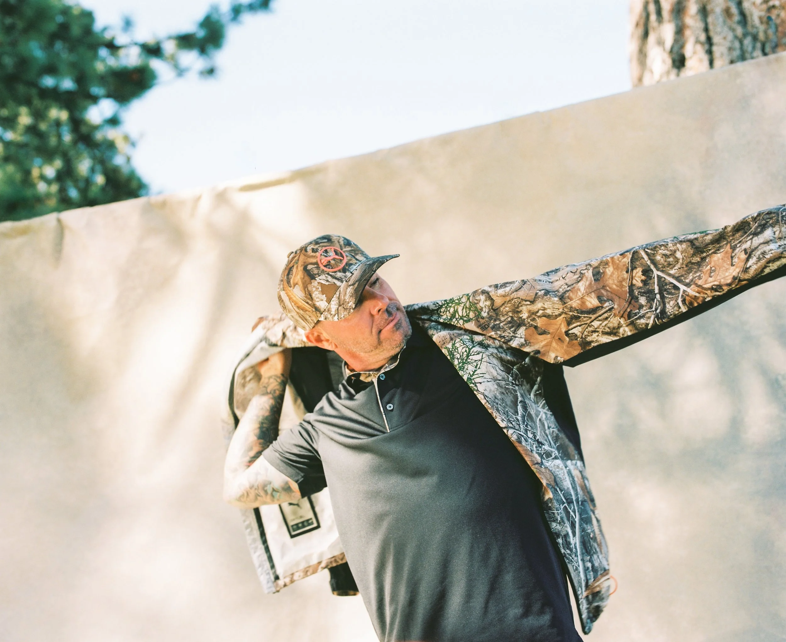 25SS_xGO_Apparel_Realtree_OnCourse_Model-Film_136.jpg
