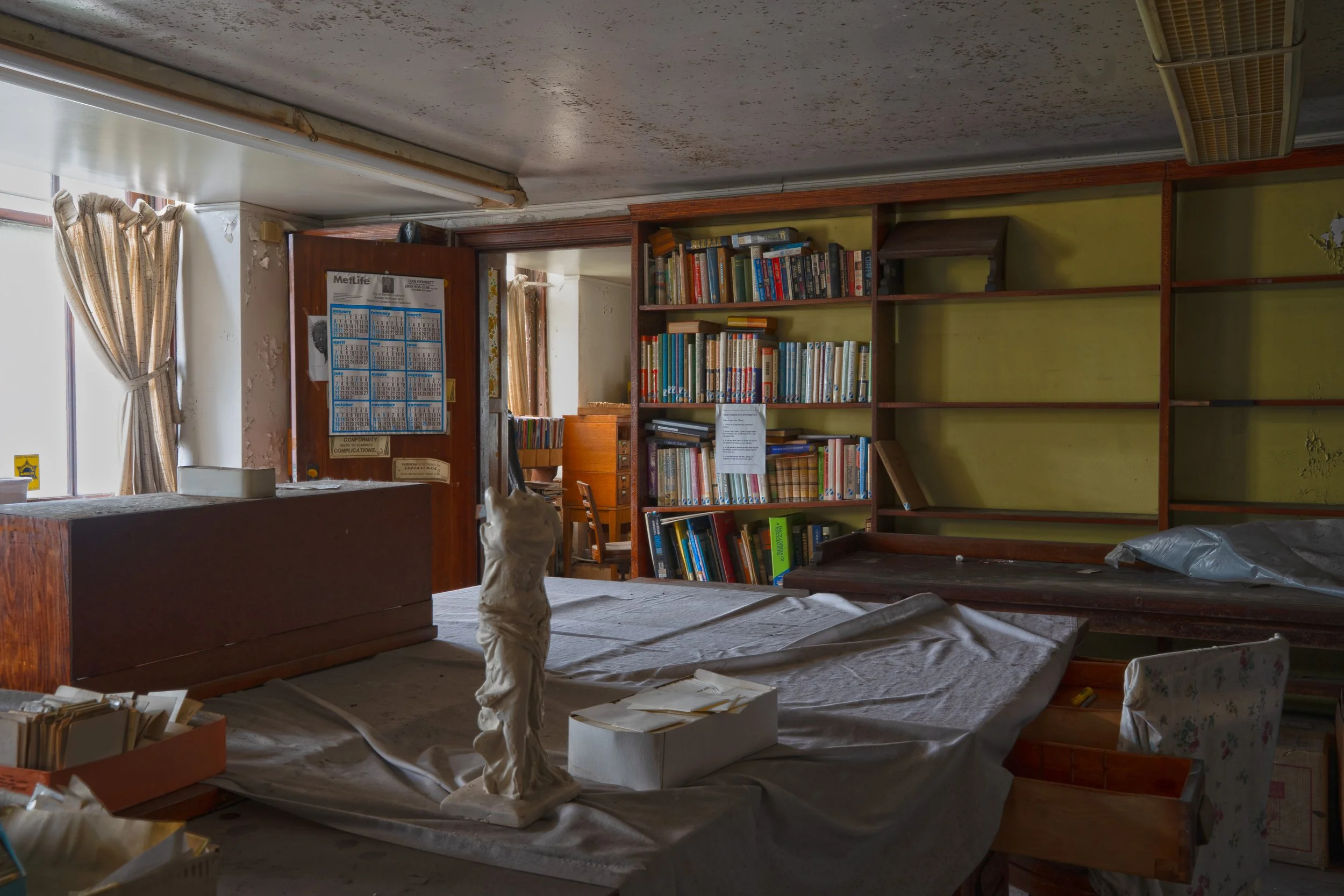 1st floor office like space