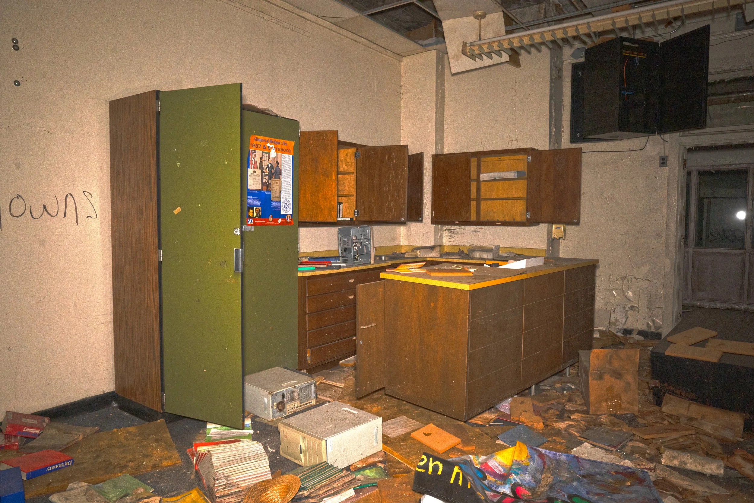 A desk in the corner of the Library 