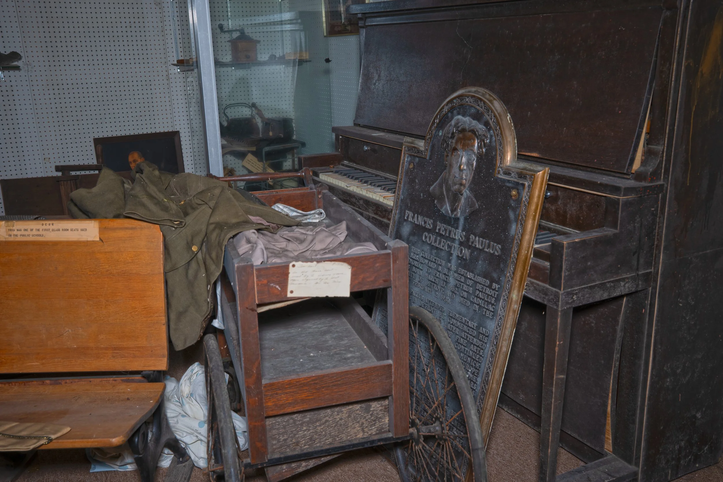 Highland Park Historical Museum shot 10 (A plaque and more in a corner)