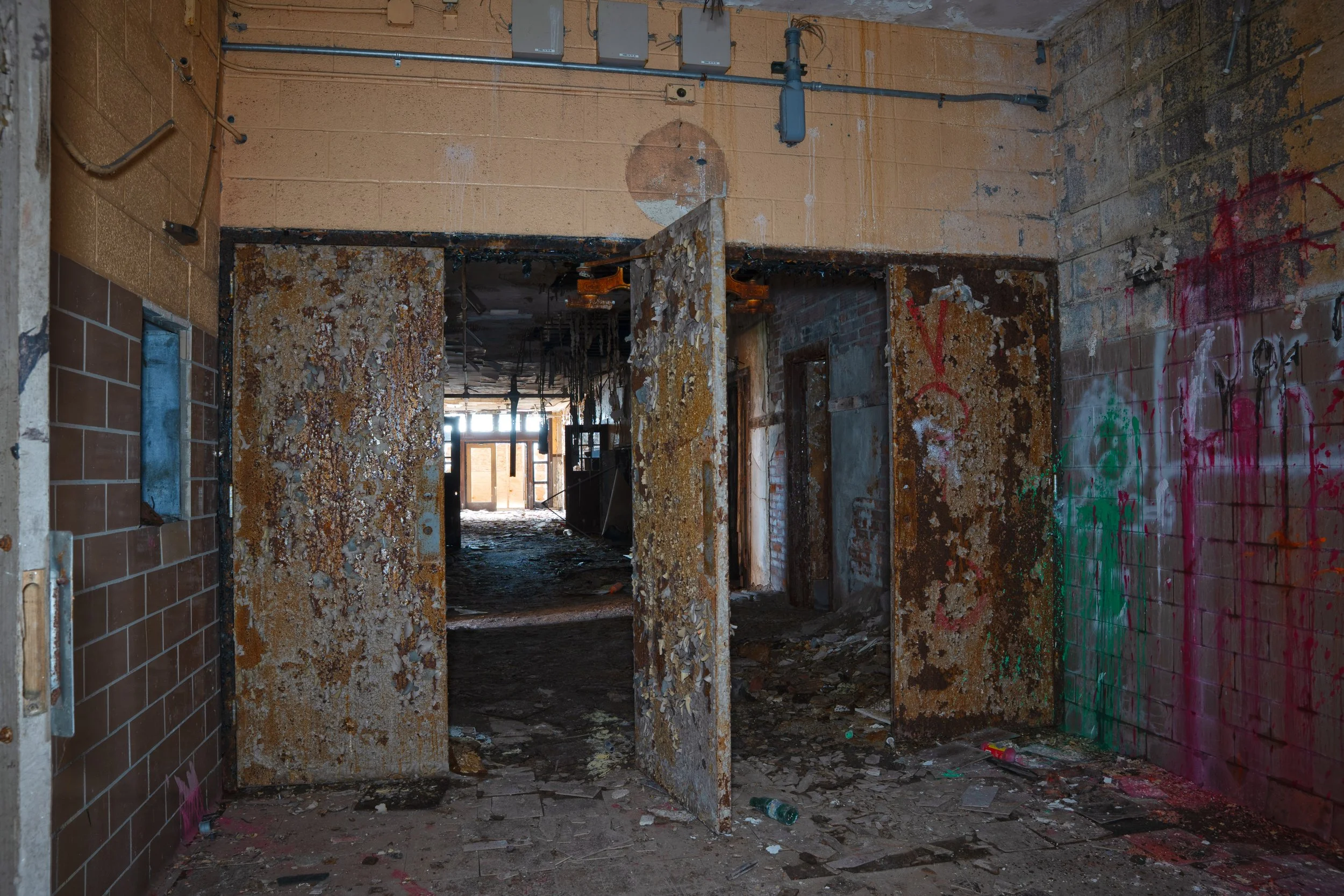 Entrance to 1925 original building that hosts the bay window kindergarten room and 3 addition classrooms