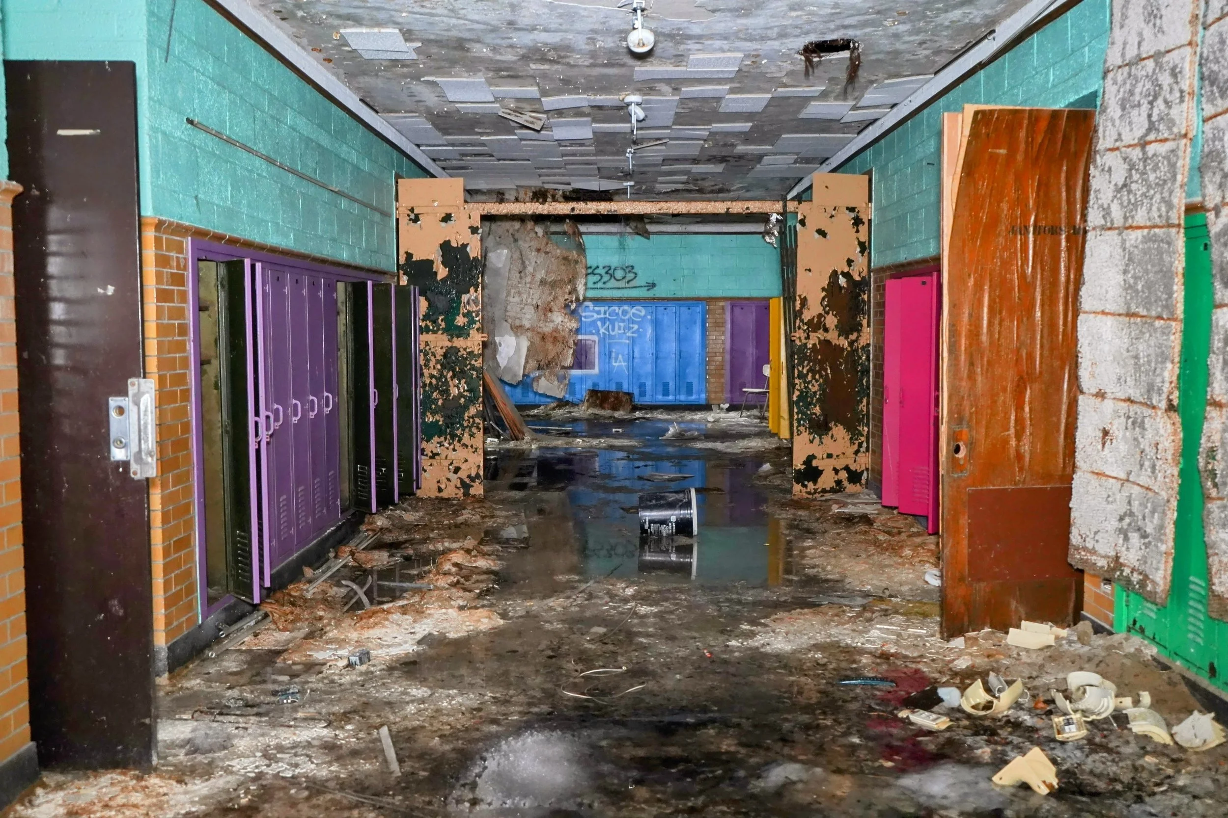 In the winter the water has frozen over