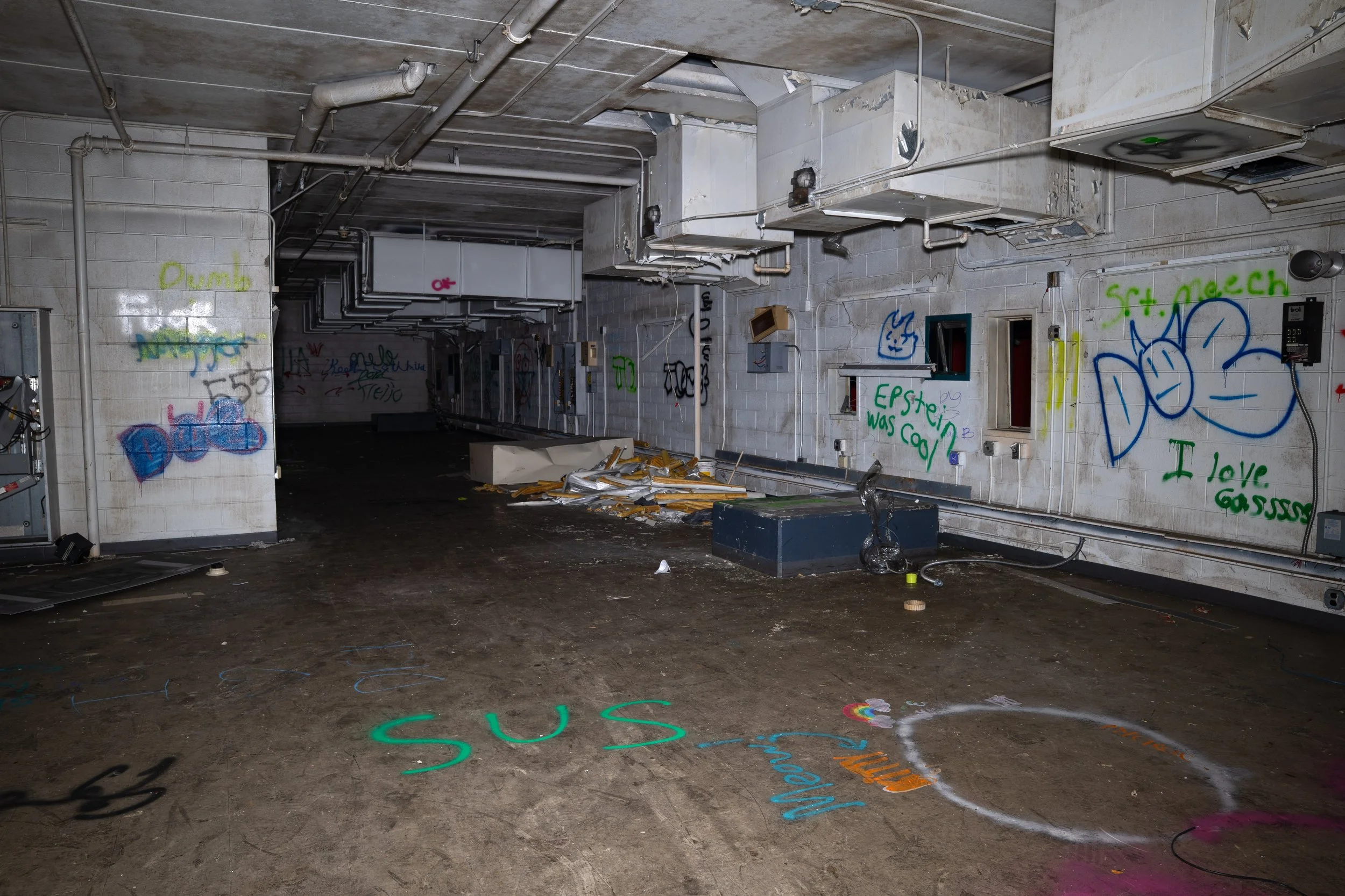 Projection room on 5-10 side