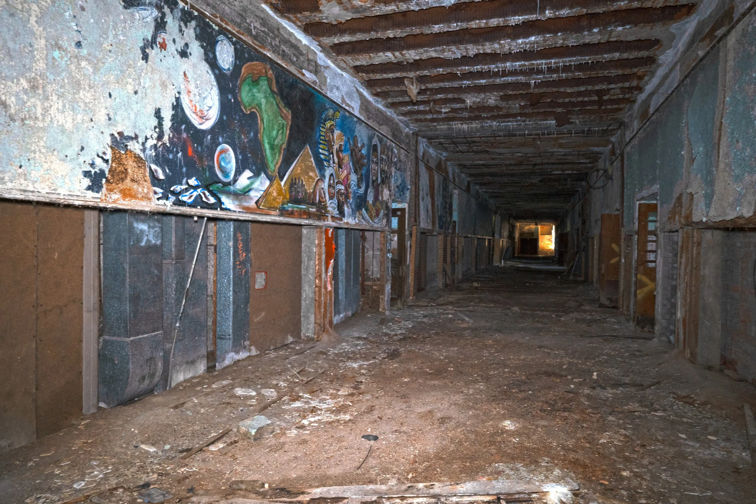 mural shot 3