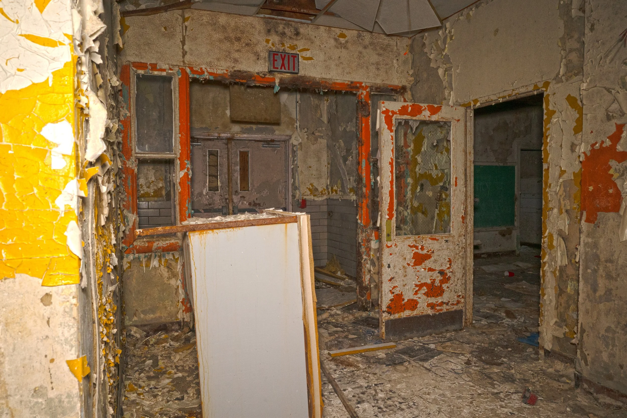 1st floor hallway shot 3 (One of the entrances)