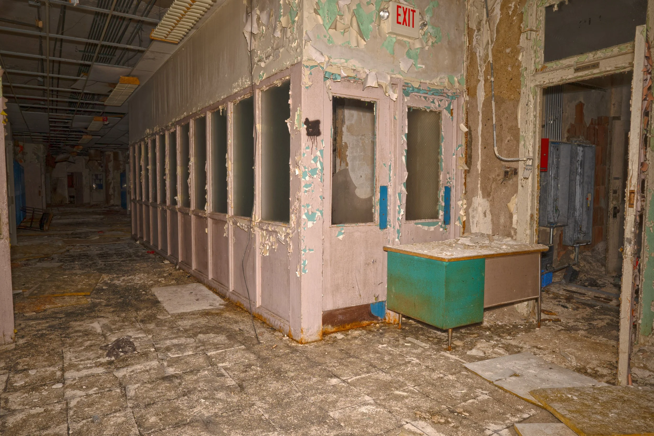 2nd floor main staircase entrance