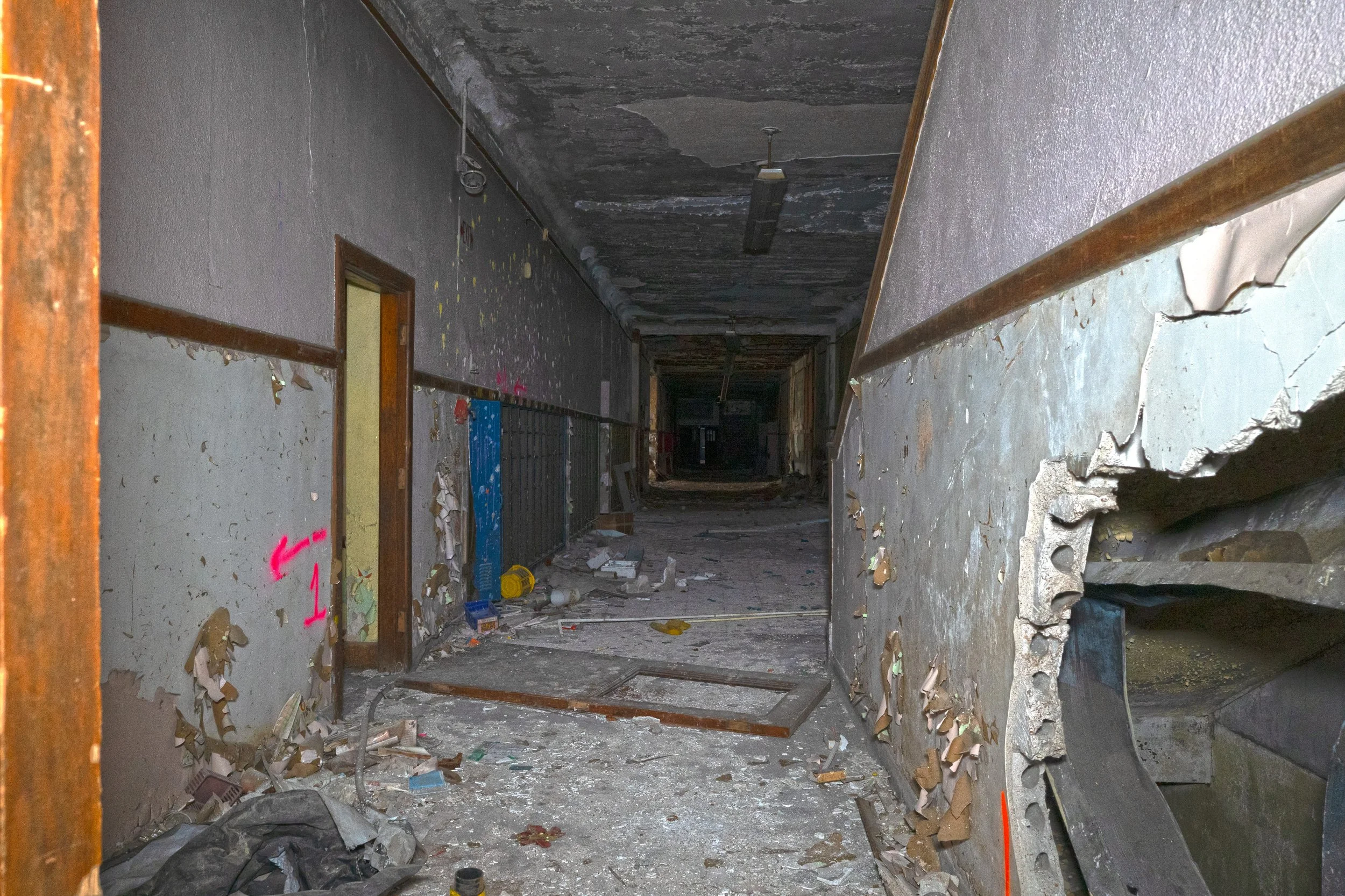 1st floor hallway looking from one of the entrances 